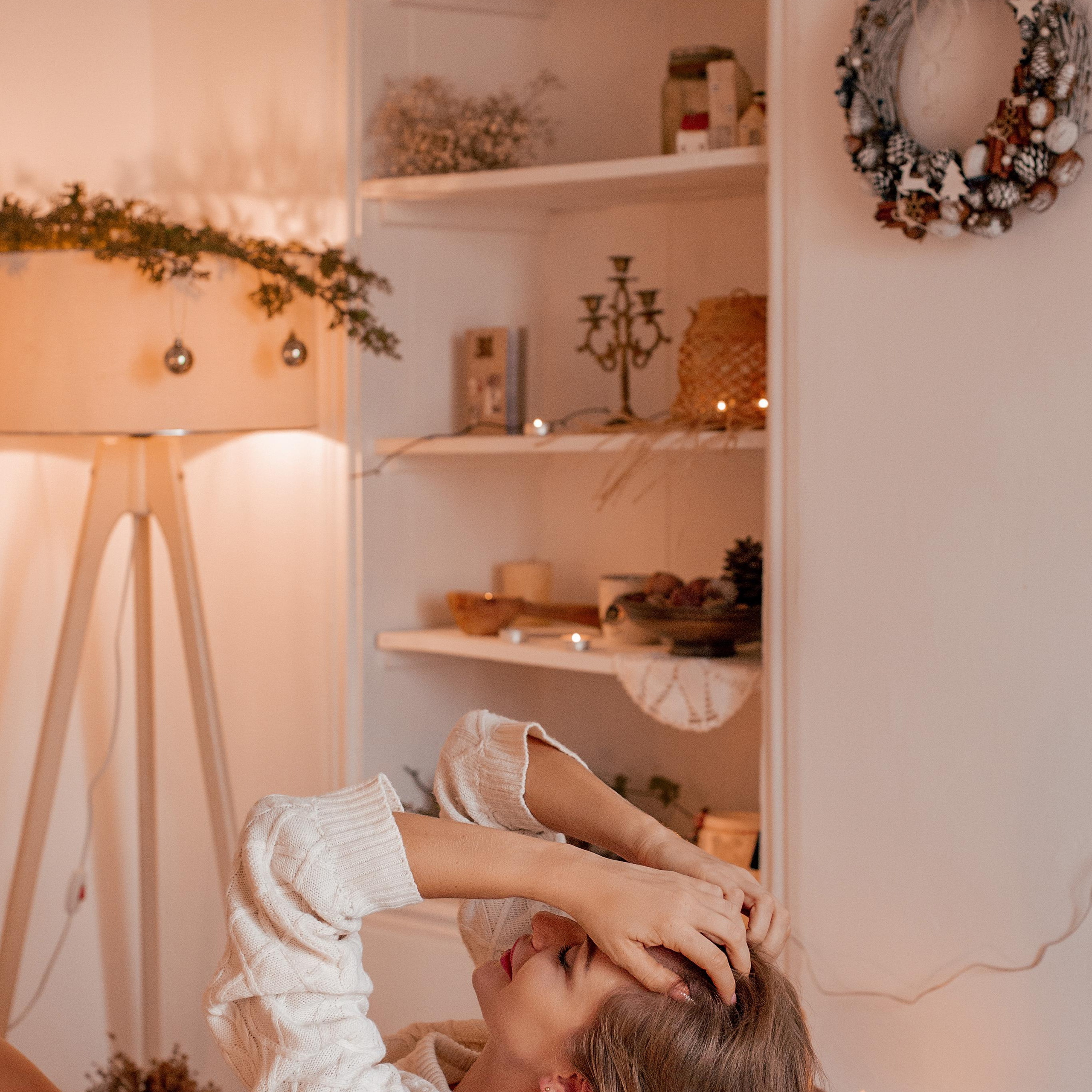 Новогодняя фотосессия в студии Аланья махмутлар. Алсу Девели. Фотограф в Алании в Турции, Аланья, Сиде, Белек, Анталия, Кемер, Конаклы, Окурджалар. Фотосъемки в Алании. Фотосессия в Алания