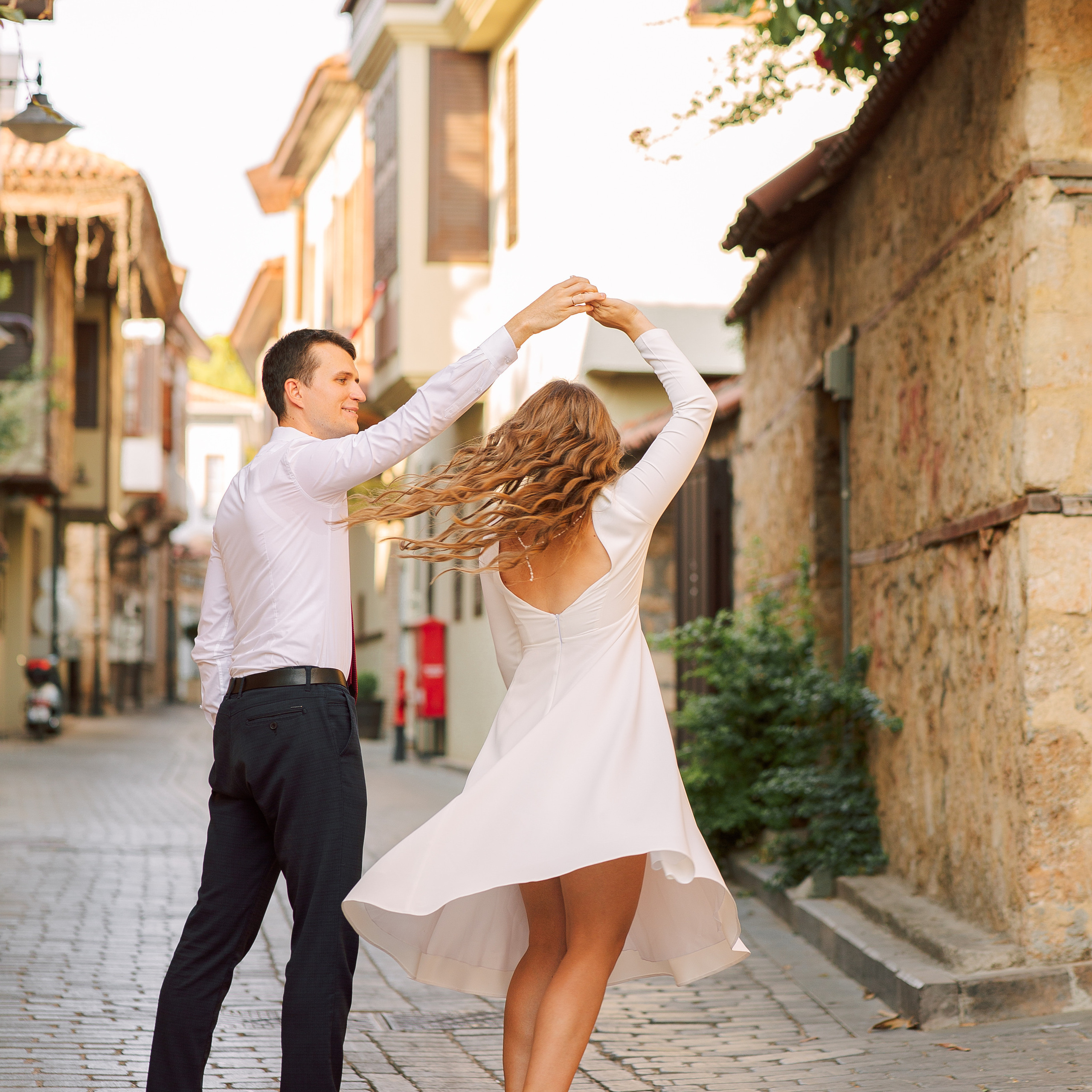Wedding photo session in Kaleici, Antalya. Alsu Develi, Photographer in Turkey, Alanya, Side, Belek, Antalya, Kemer, Turkiye. Photoshooting in Alanya. Photosession in Belek, Side