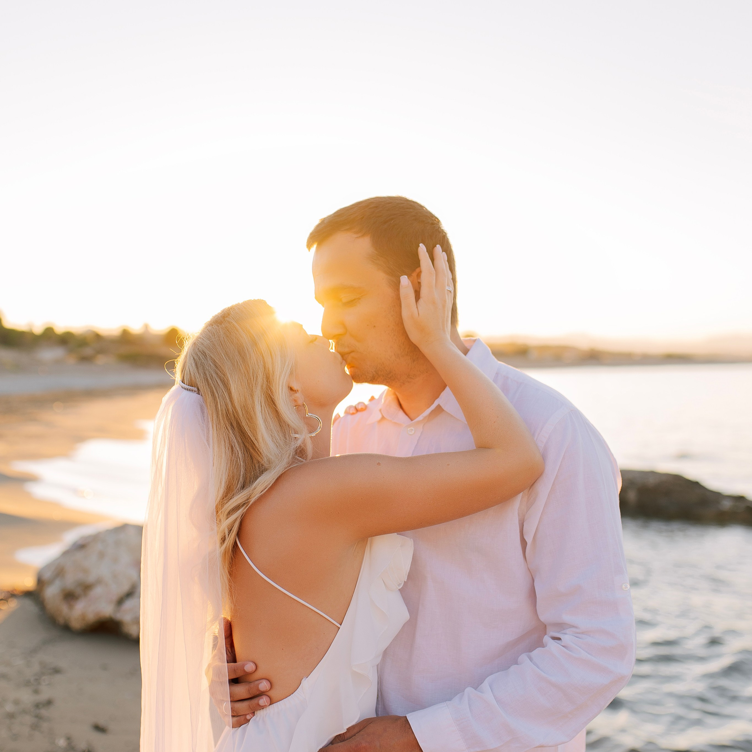 Закат. Love Story на пляже в Сиде на рассвете. Алсу Девели. Фотограф в Алании в Турции, Аланья, Сиде, Белек, Анталия, Кемер, Конаклы, Окурджалар. Фотосъемки в Алании. Фотосессия в Алания