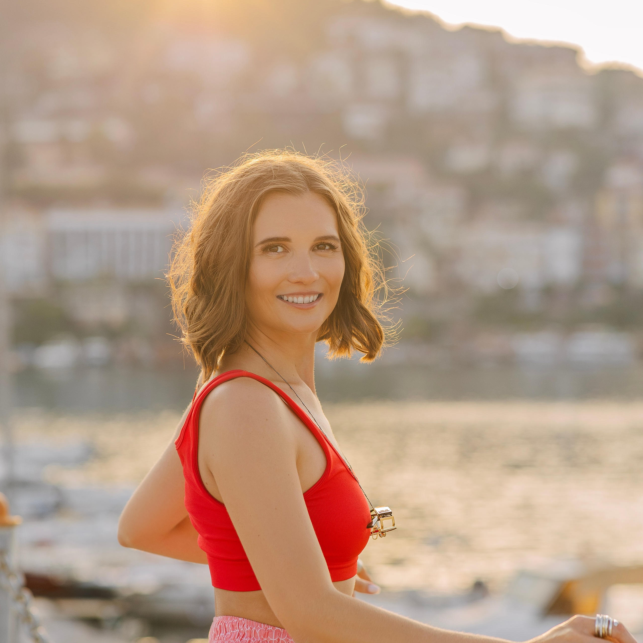 Individual photo session in the streets and port of Alanya. Alsu Develi, Photographer in Turkey, Alanya, Side, Belek, Antalya, Kemer, Turkiye. Photoshooting in Alanya. Photosession in Belek, Side