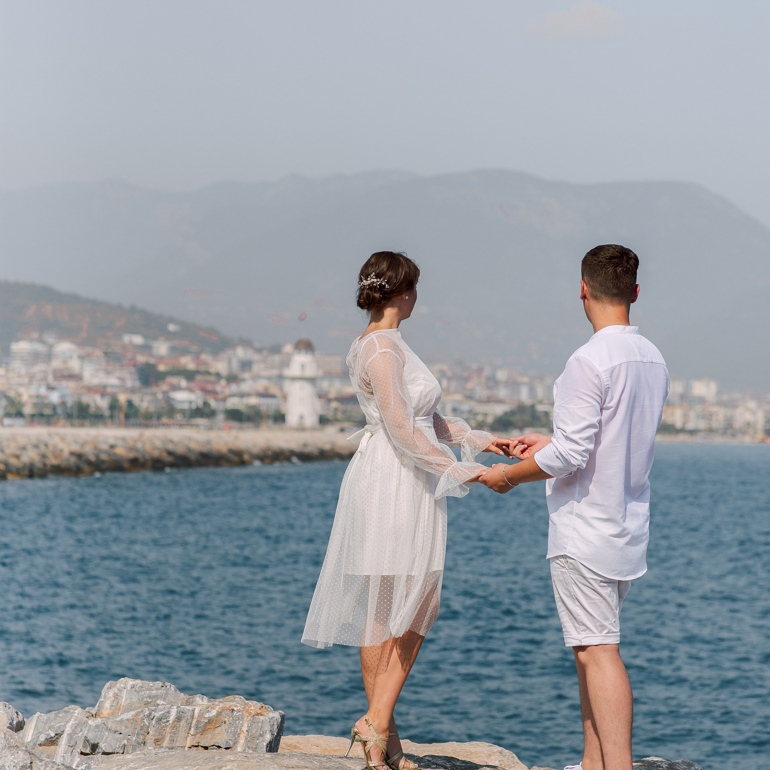 Wedding photo shoot in Alanya: Castle, port and beach. Alsu Develi, Photographer in Turkey, Alanya, Side, Belek, Antalya, Kemer, Turkiye. Photoshooting in Alanya. Photosession in Belek, Side