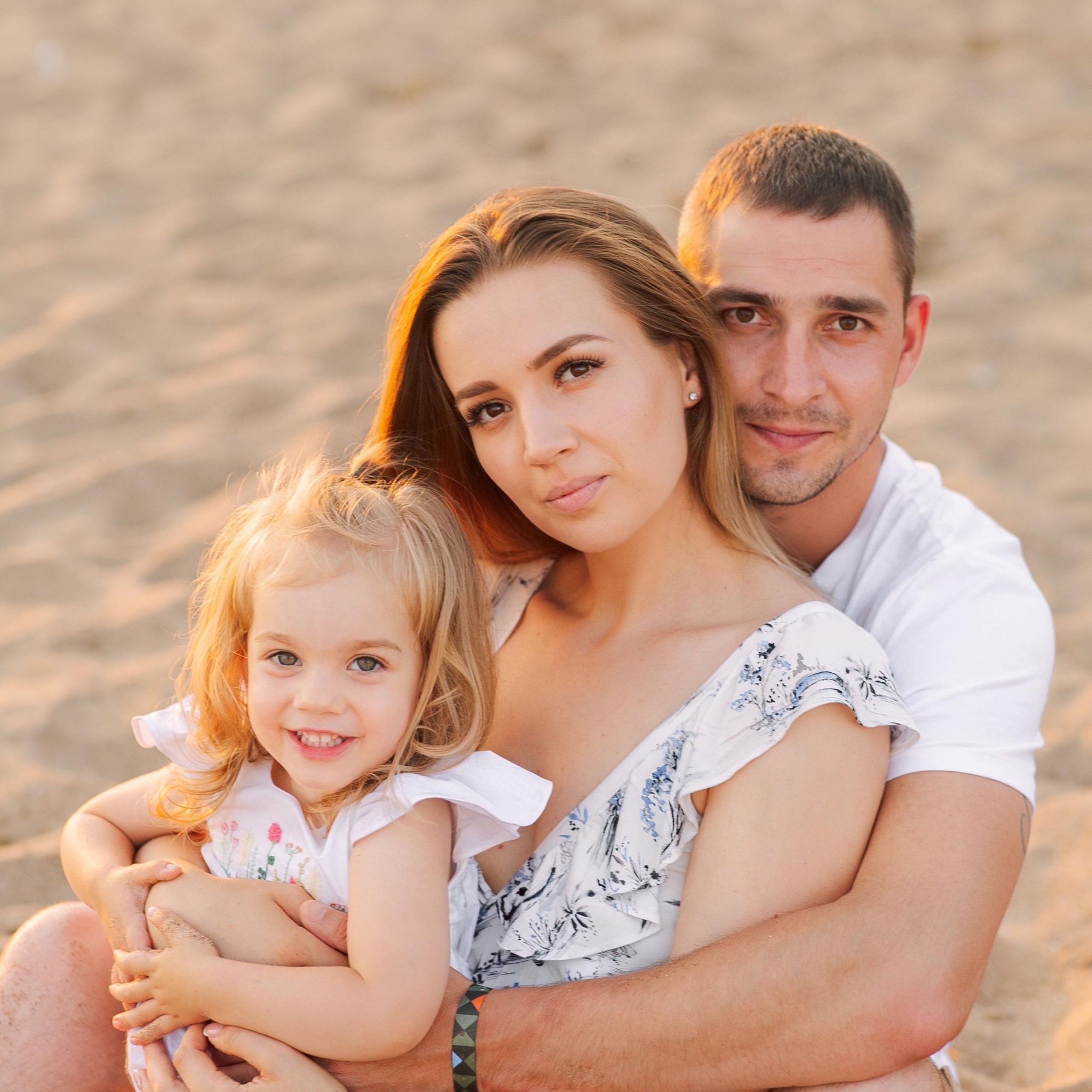 Семейная фотосессия на пляже в Сиде на закате. Алсу Девели. Фотограф в Алании в Турции, Аланья, Сиде, Белек, Анталия, Кемер, Конаклы, Окурджалар. Фотосъемки в Алании. Фотосессия в Алания