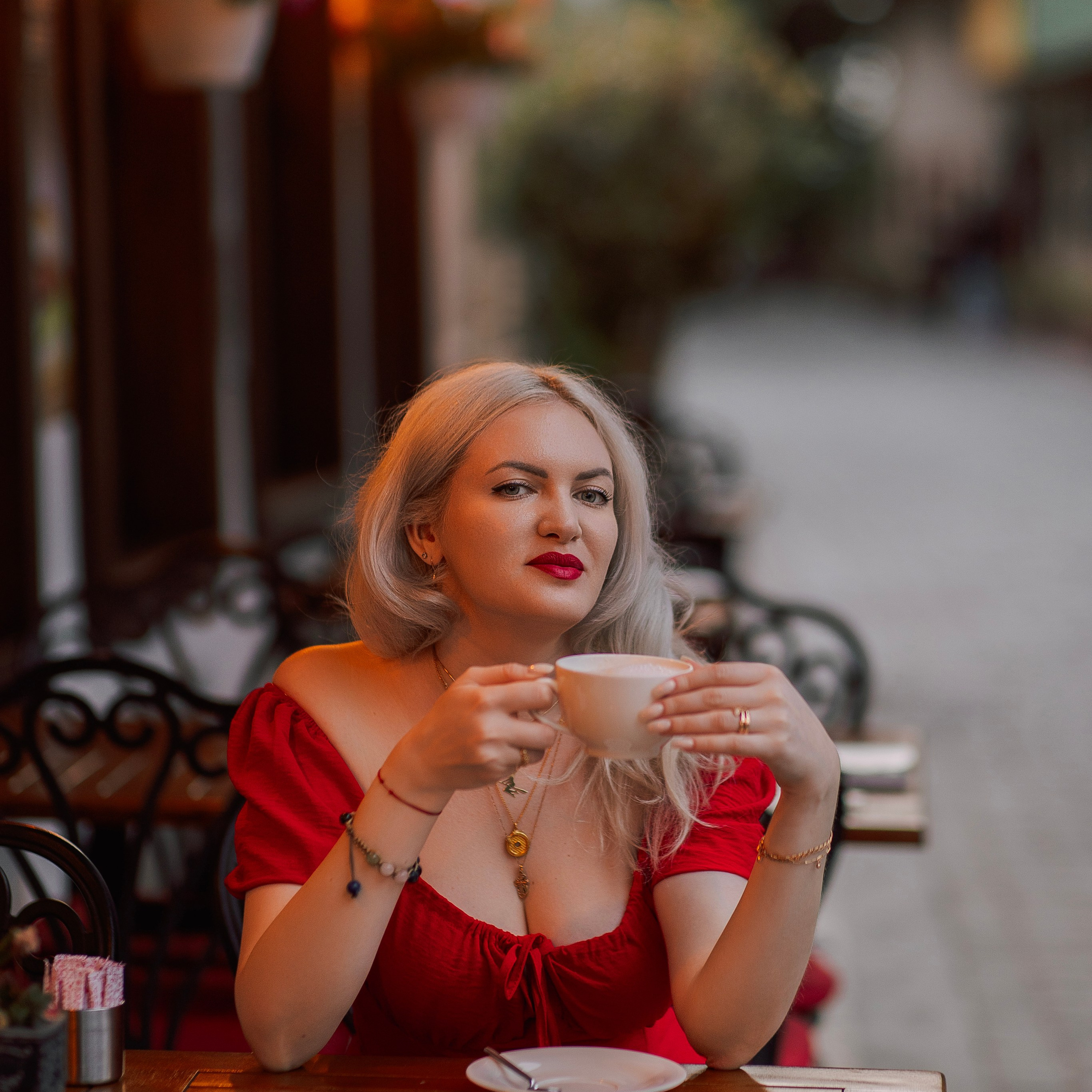 Individual photo session in Antalya Kaleici. Alsu Develi, Photographer in Turkey, Alanya, Side, Belek, Antalya, Kemer, Turkiye. Photoshooting in Alanya. Photosession in Belek, Side