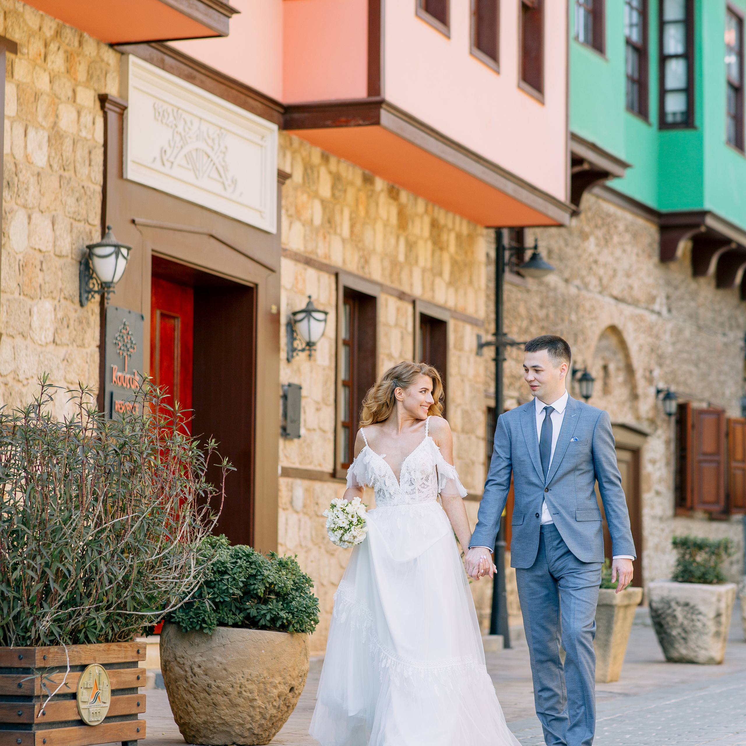 Wedding photo session in Kaleici, Antalya. Alsu Develi, Photographer in Turkey, Alanya, Side, Belek, Antalya, Kemer, Turkiye. Photoshooting in Alanya. Photosession in Belek, Side