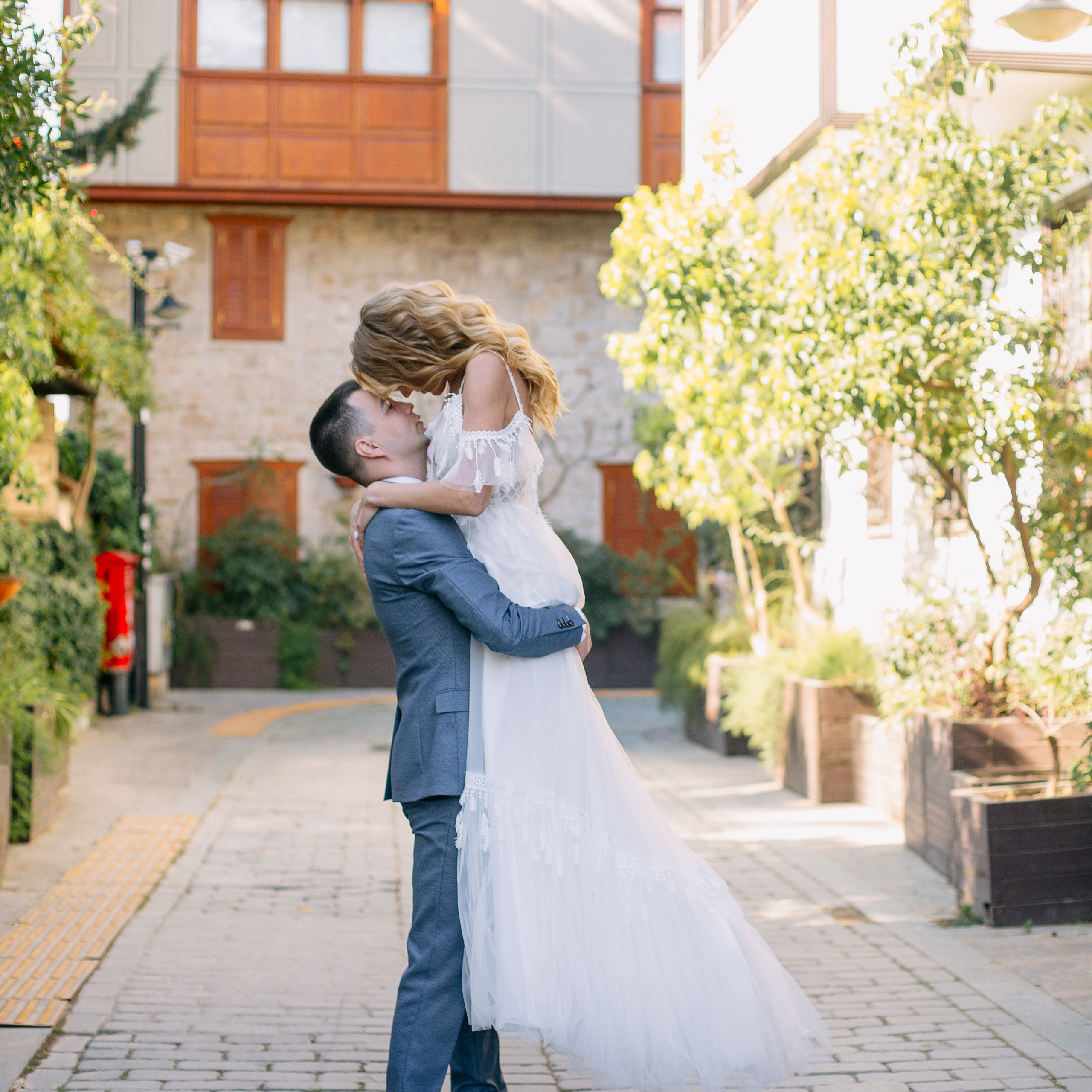 Wedding photo session in Kaleici, Antalya. Alsu Develi, Photographer in Turkey, Alanya, Side, Belek, Antalya, Kemer, Turkiye. Photoshooting in Alanya. Photosession in Belek, Side