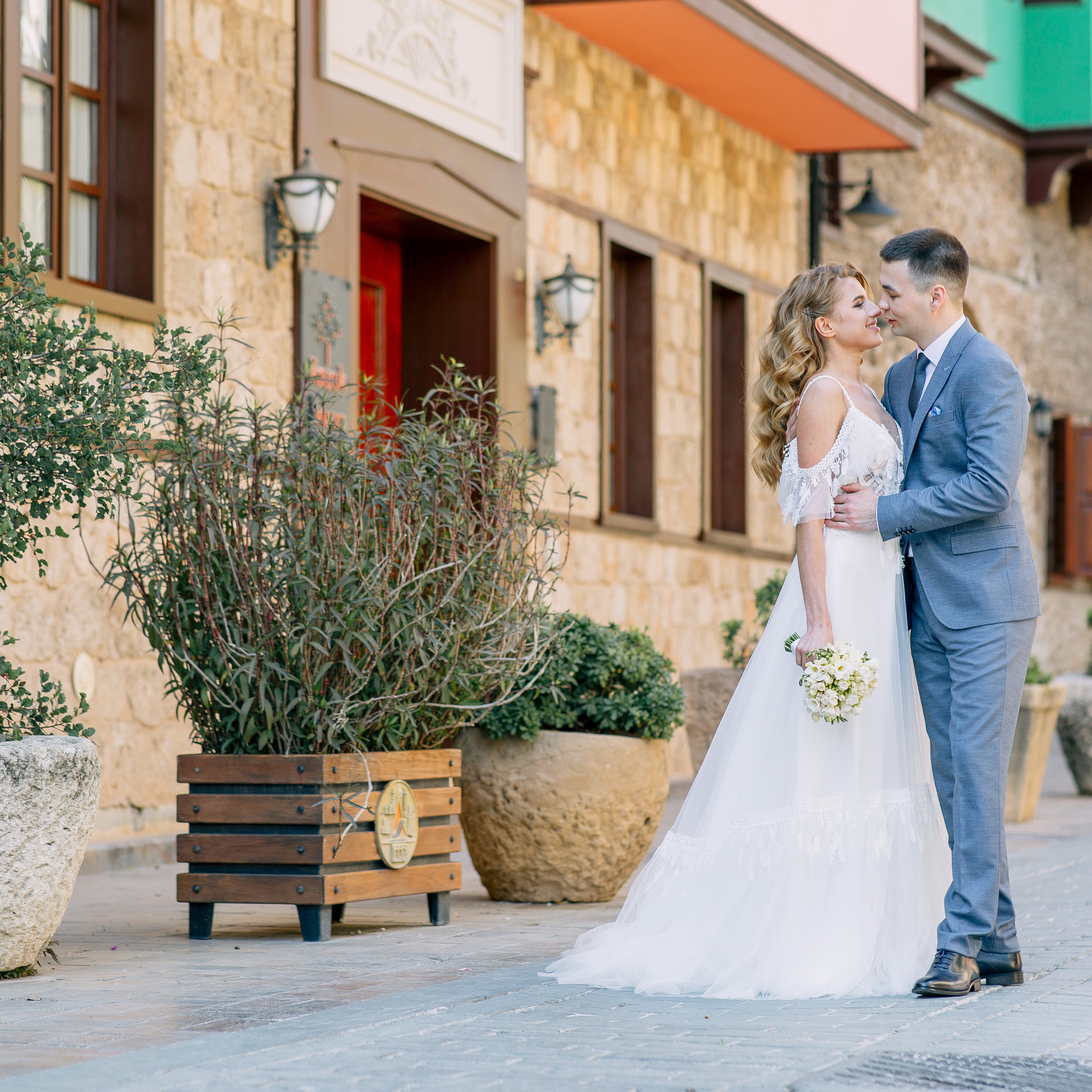 Wedding photo session in Kaleici, Antalya. Alsu Develi, Photographer in Turkey, Alanya, Side, Belek, Antalya, Kemer, Turkiye. Photoshooting in Alanya. Photosession in Belek, Side