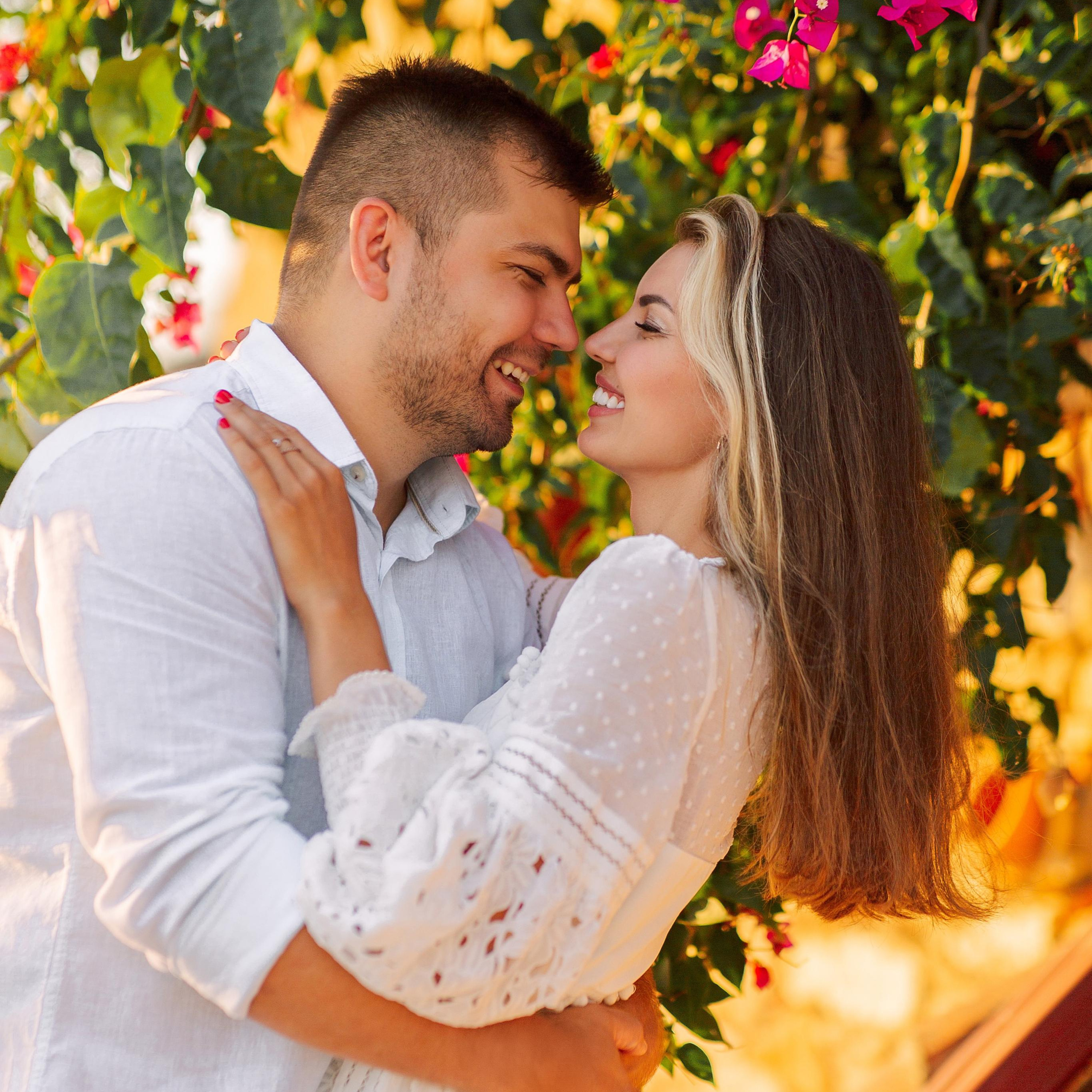 Couple photo shoot in the ancient city of Side. Alsu Develi, Photographer in Turkey, Alanya, Side, Belek, Antalya, Kemer, Turkiye. Photoshooting in Alanya. Photosession in Belek, Side