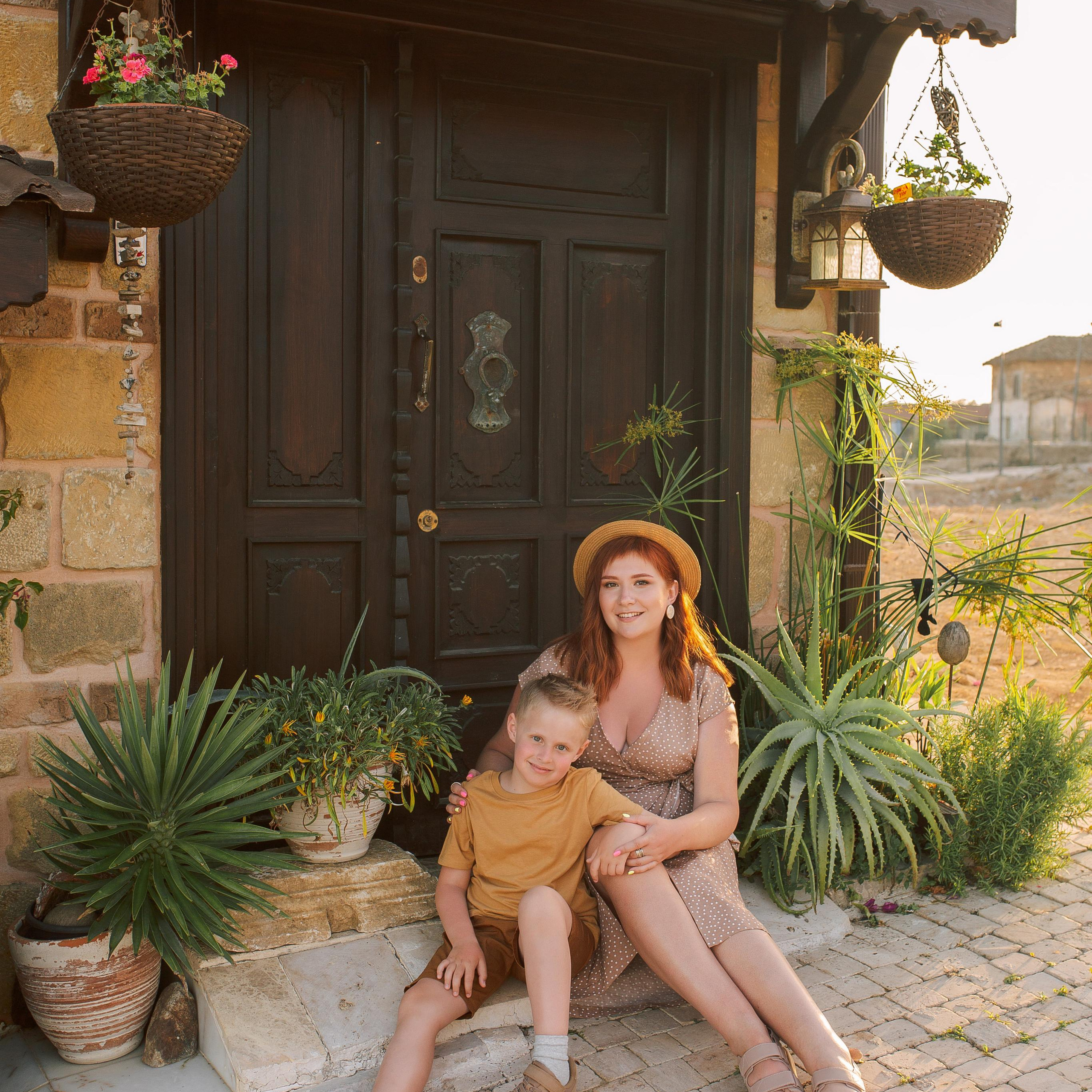 Семейная съемка в античном городе Сиде на закате. Алсу Девели. Фотограф в Алании в Турции, Аланья, Сиде, Белек, Анталия, Кемер, Конаклы, Окурджалар. Фотосъемки в Алании. Фотосессия в Алания