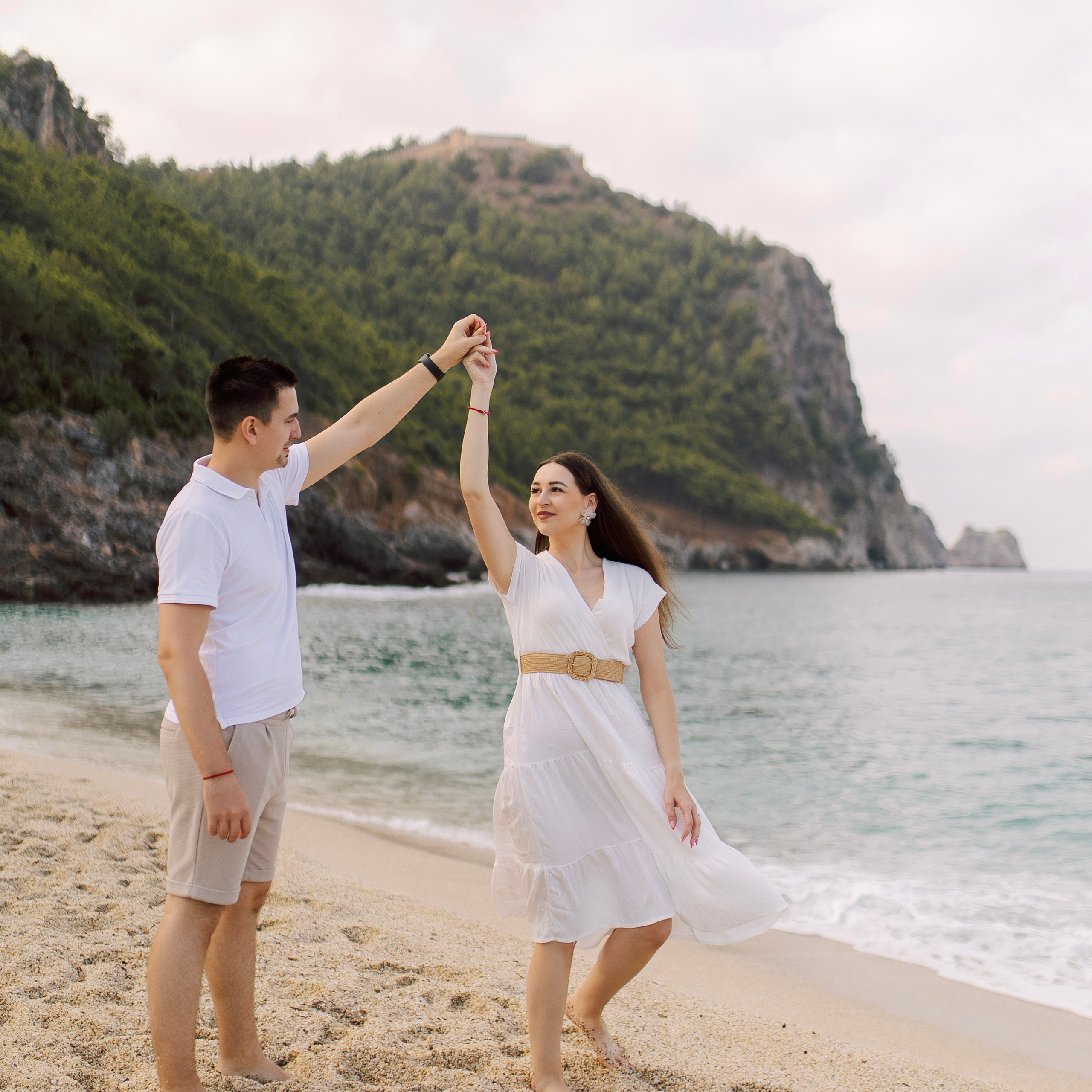 Morning. Beach. Morning photoshoot on Cleopatra Beach. Alanya. Alsu Develi, Photographer in Turkey, Alanya, Side, Belek, Antalya, Kemer, Turkiye. Photoshooting in Alanya. Photosession in Belek, Side