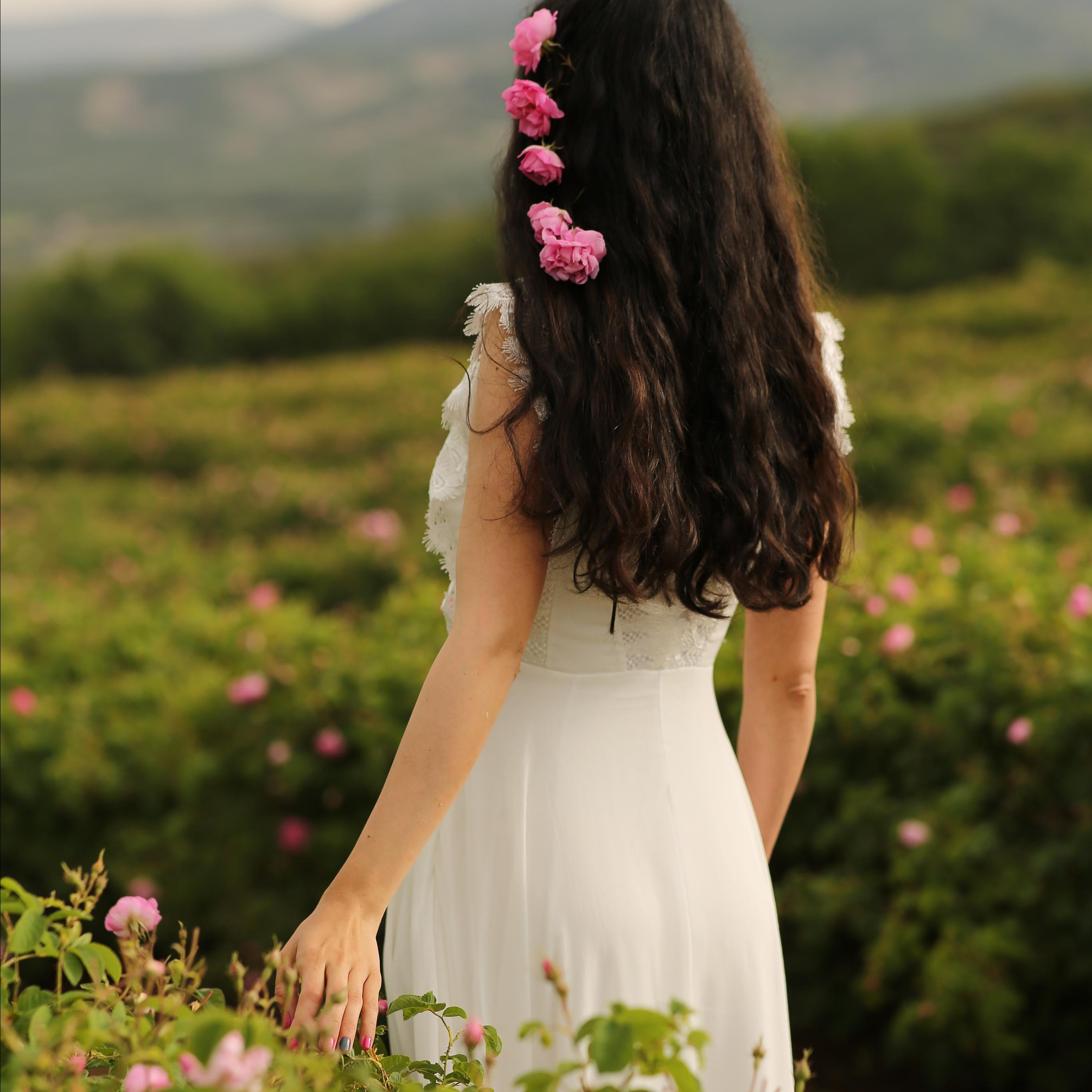 Фотосессия в розарии. Алсу Девели. Фотограф в Алании в Турции, Аланья, Сиде, Белек, Анталия, Кемер, Конаклы, Окурджалар. Фотосъемки в Алании. Фотосессия в Алания