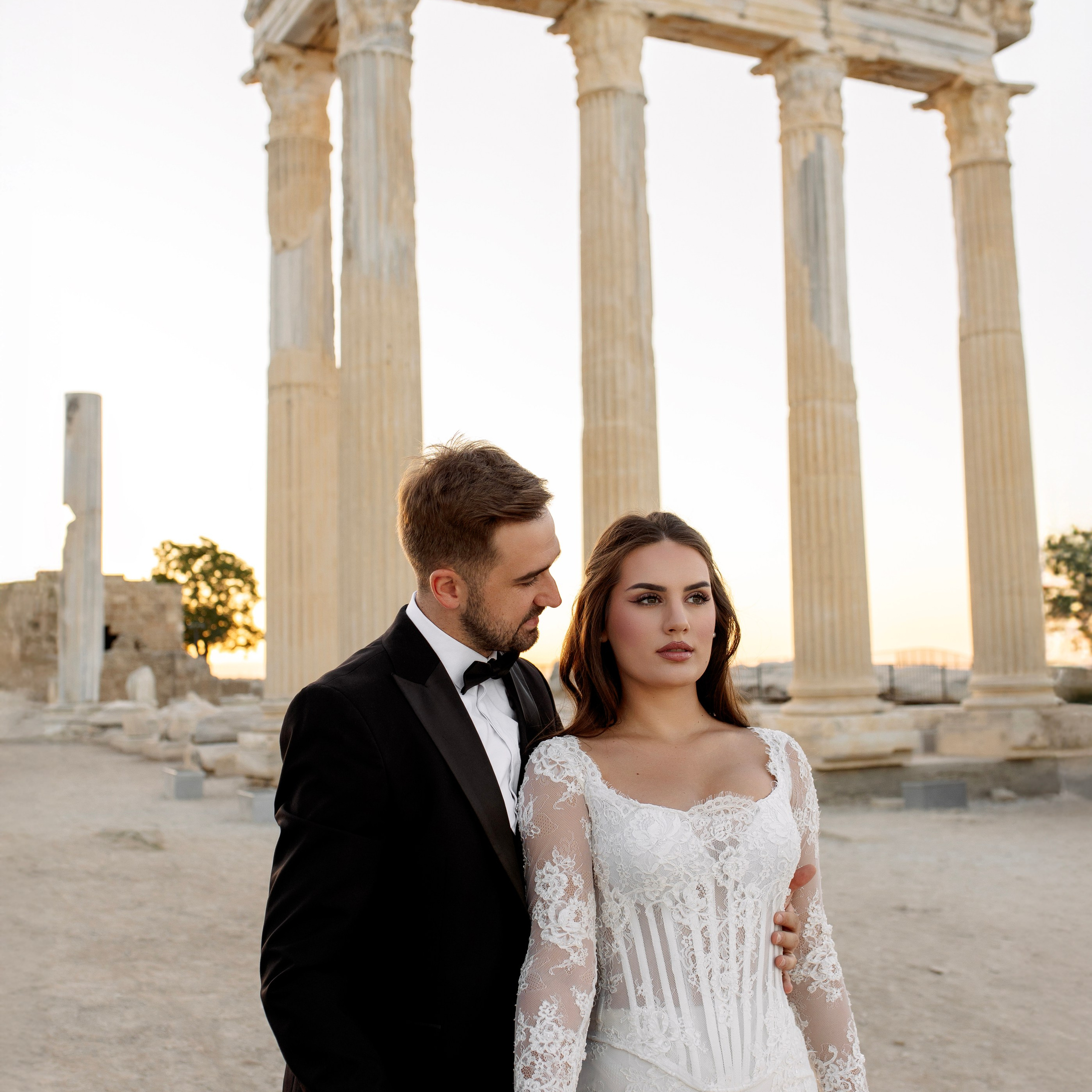 Рассвет. Свадебная прогулка в Старом городе. Alsu Develi, Photographer in Turkey, Alanya, Side, Belek, Antalya, Kemer, Turkiye. Photoshooting in Alanya. Photosession in Belek, Side