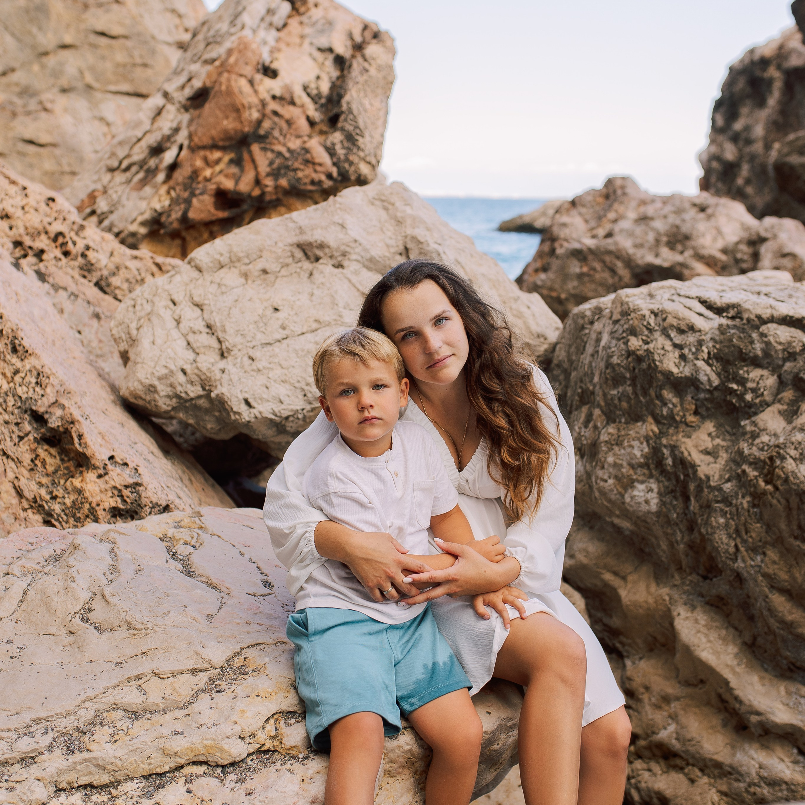 Sunset. Family photo session in Kemer on the beach. Alsu Develi, Photographer in Turkey, Alanya, Side, Belek, Antalya, Kemer, Turkiye. Photoshooting in Alanya. Photosession in Belek, Side