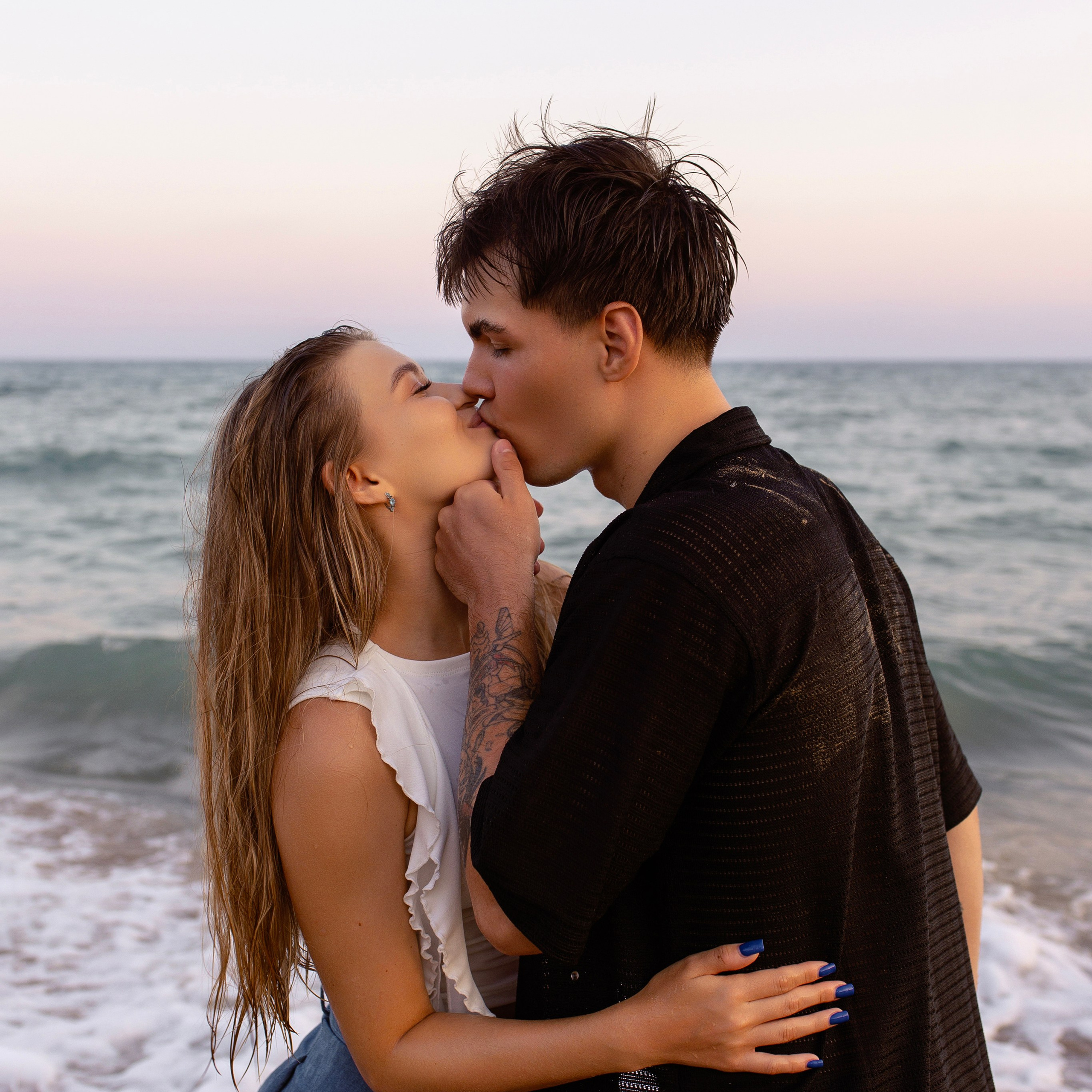 Закат. Love Story на пляже в Сиде на закате. Алсу Девели. Фотограф в Алании в Турции, Аланья, Сиде, Белек, Анталия, Кемер, Конаклы, Окурджалар. Фотосъемки в Алании. Фотосессия в Алания