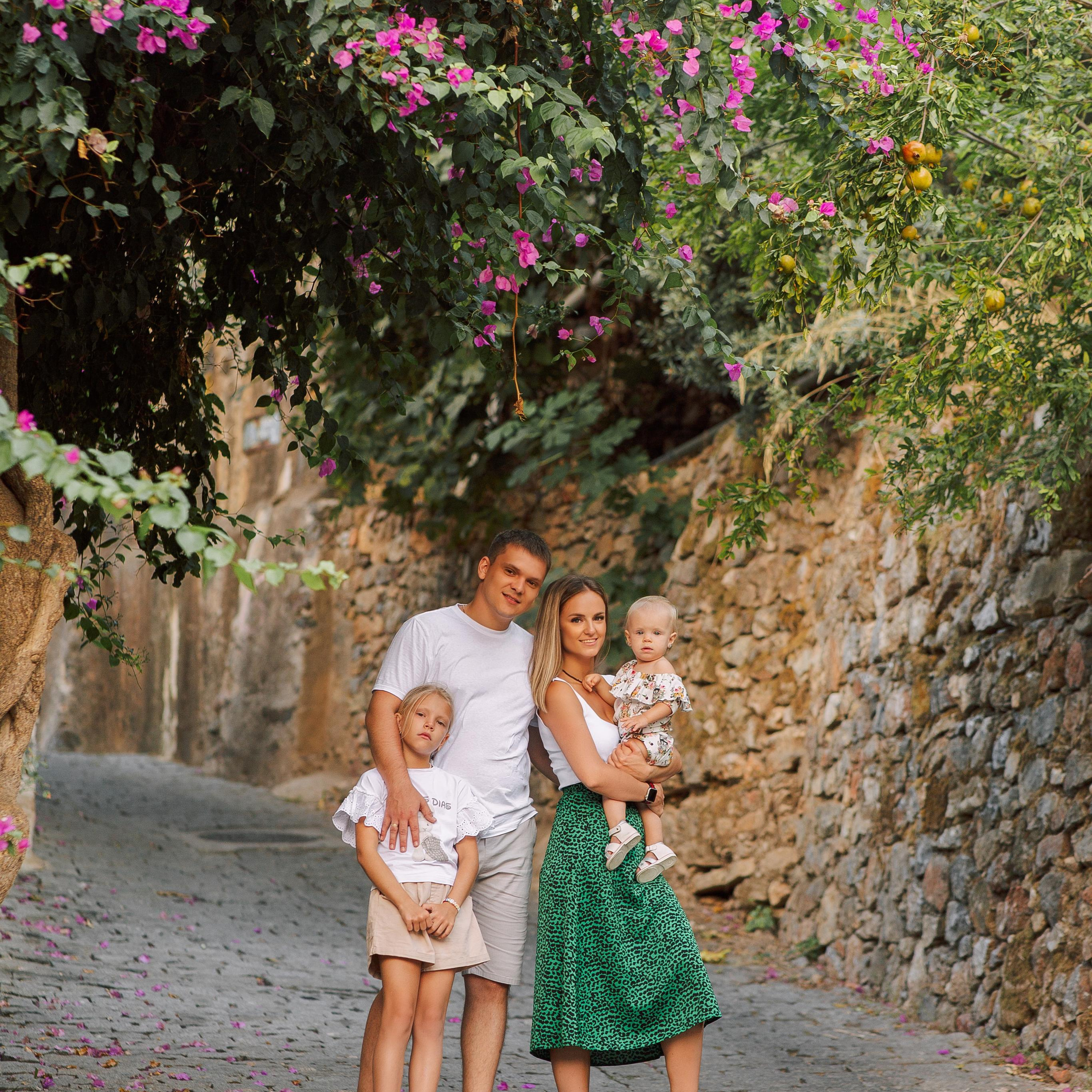 Семейная съемка у крепости Алания,. Алсу Девели. Фотограф в Алании в Турции, Аланья, Сиде, Белек, Анталия, Кемер, Конаклы, Окурджалар. Фотосъемки в Алании. Фотосессия в Алания
