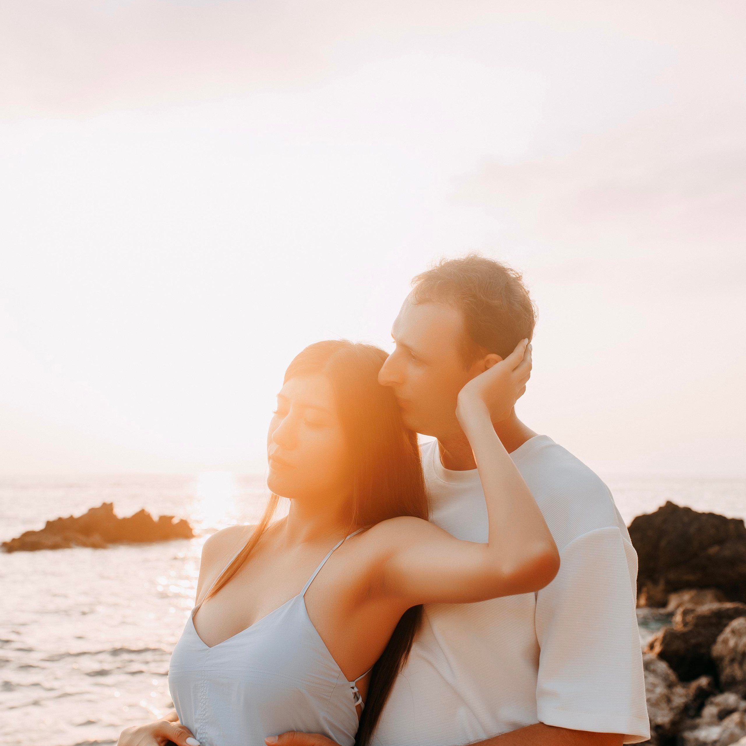 Sunset. Photo session of a love story on the beach at sunset. Alsu Develi, Photographer in Turkey, Alanya, Side, Belek, Antalya, Kemer, Turkiye. Photoshooting in Alanya. Photosession in Belek, Side