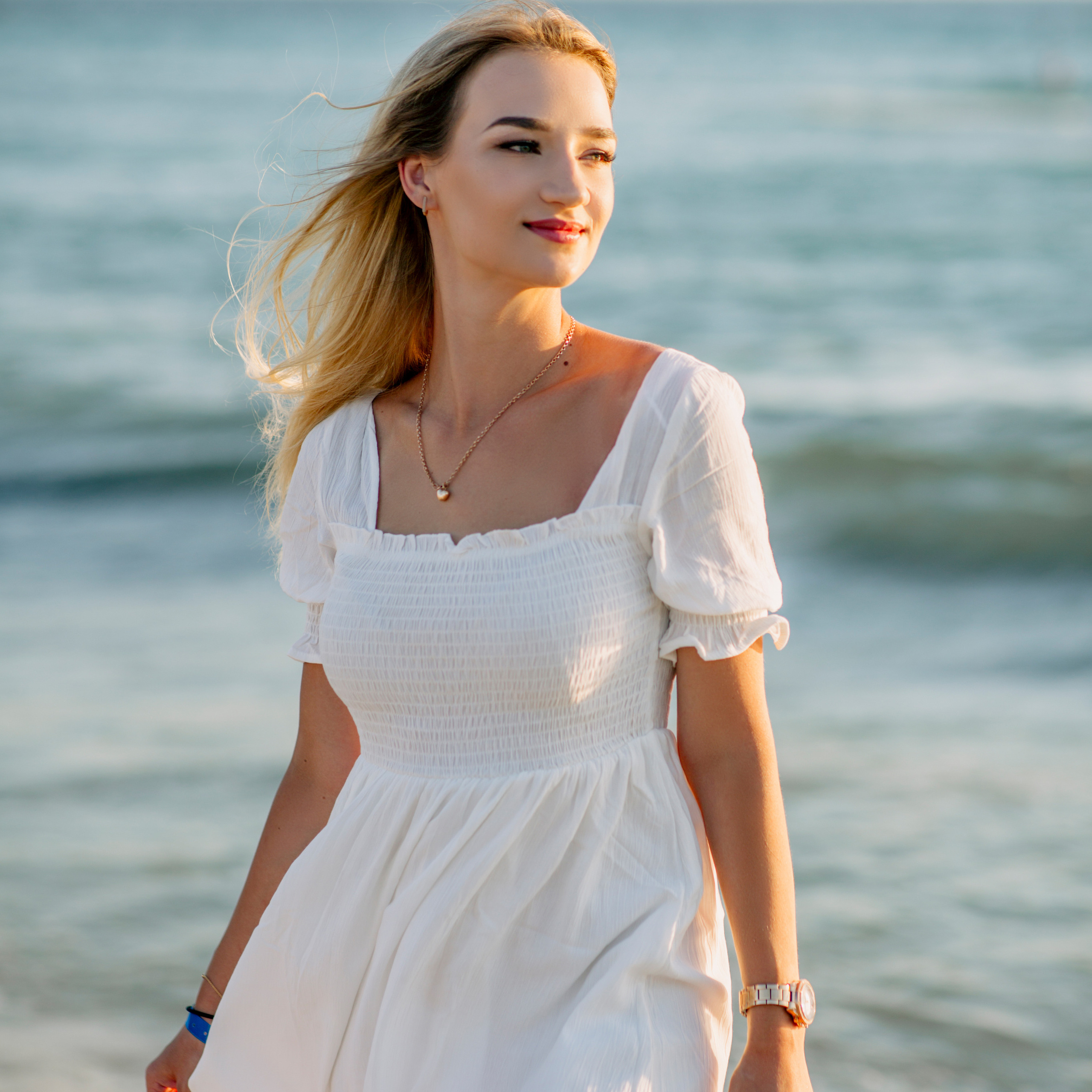 Family photo session in Didim. Alsu Develi, Photographer in Turkey, Alanya, Side, Belek, Antalya, Kemer, Turkiye. Photoshooting in Alanya. Photosession in Belek, Side