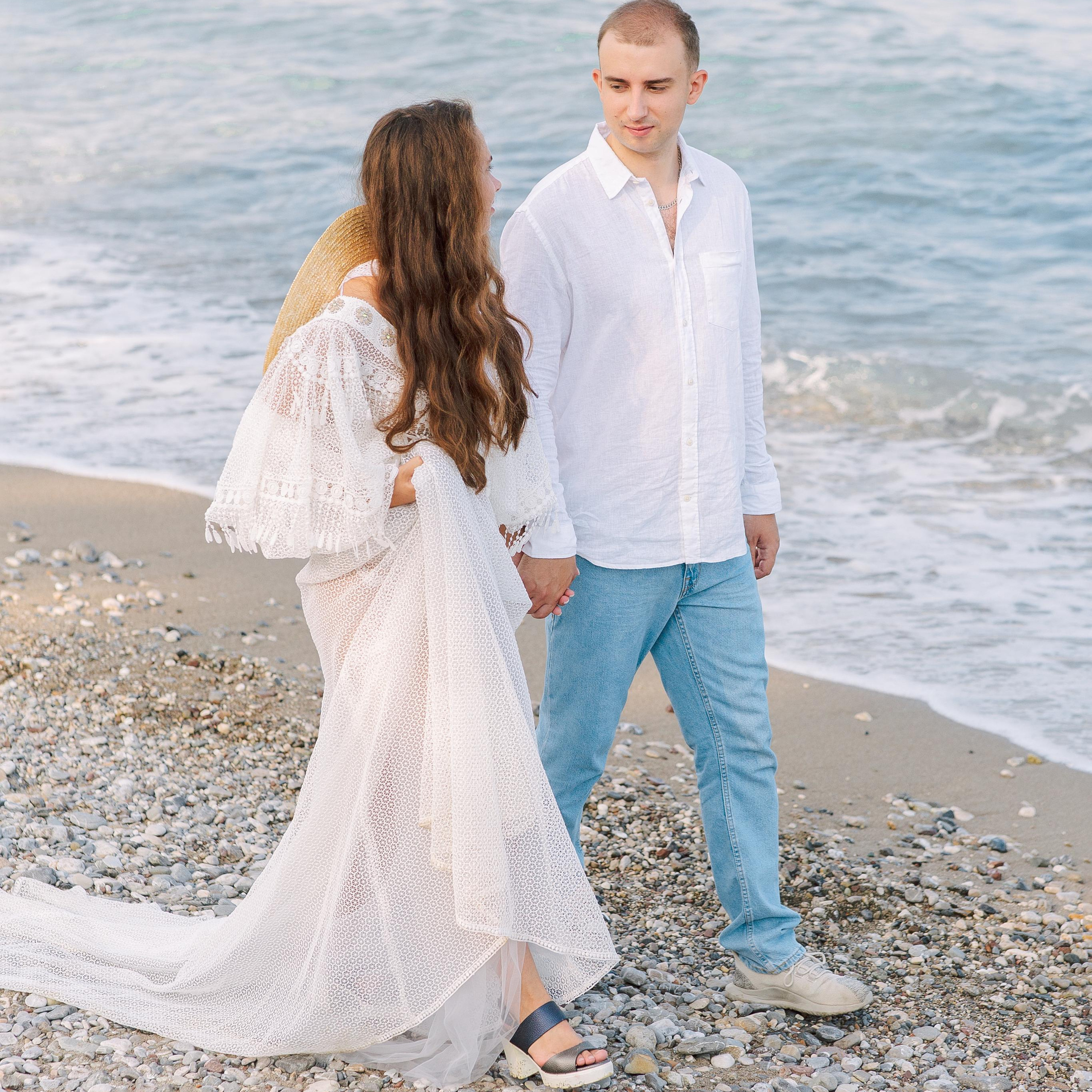 Love story on the beach in Kemer. Alsu Develi, Photographer in Turkey, Alanya, Side, Belek, Antalya, Kemer, Turkiye. Photoshooting in Alanya. Photosession in Belek, Side