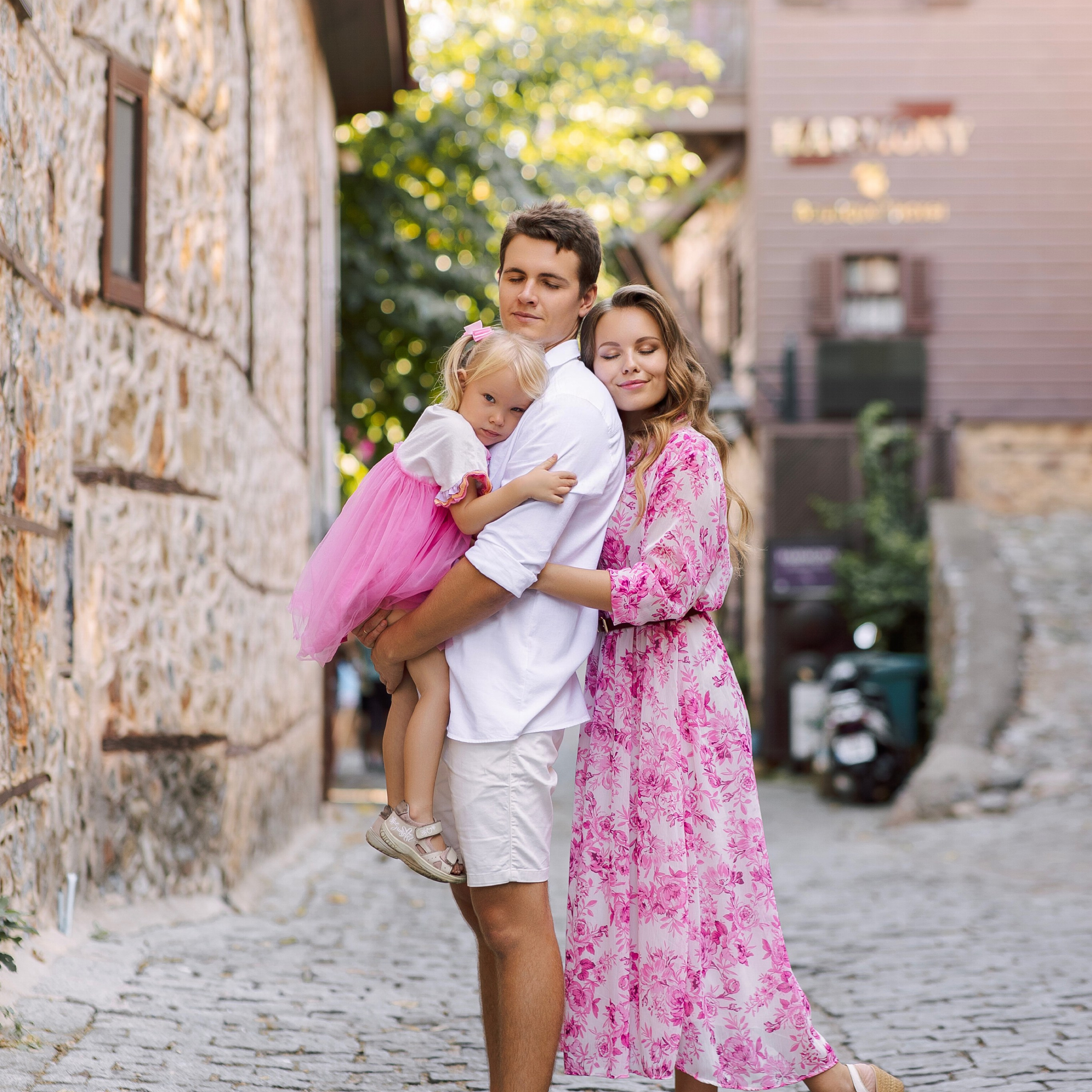 День. Колоритные улочки. Семейная съемка у крепости Алании. Алсу Девели. Фотограф в Алании в Турции, Аланья, Сиде, Белек, Анталия, Кемер, Конаклы, Окурджалар. Фотосъемки в Алании. Фотосессия в Алания