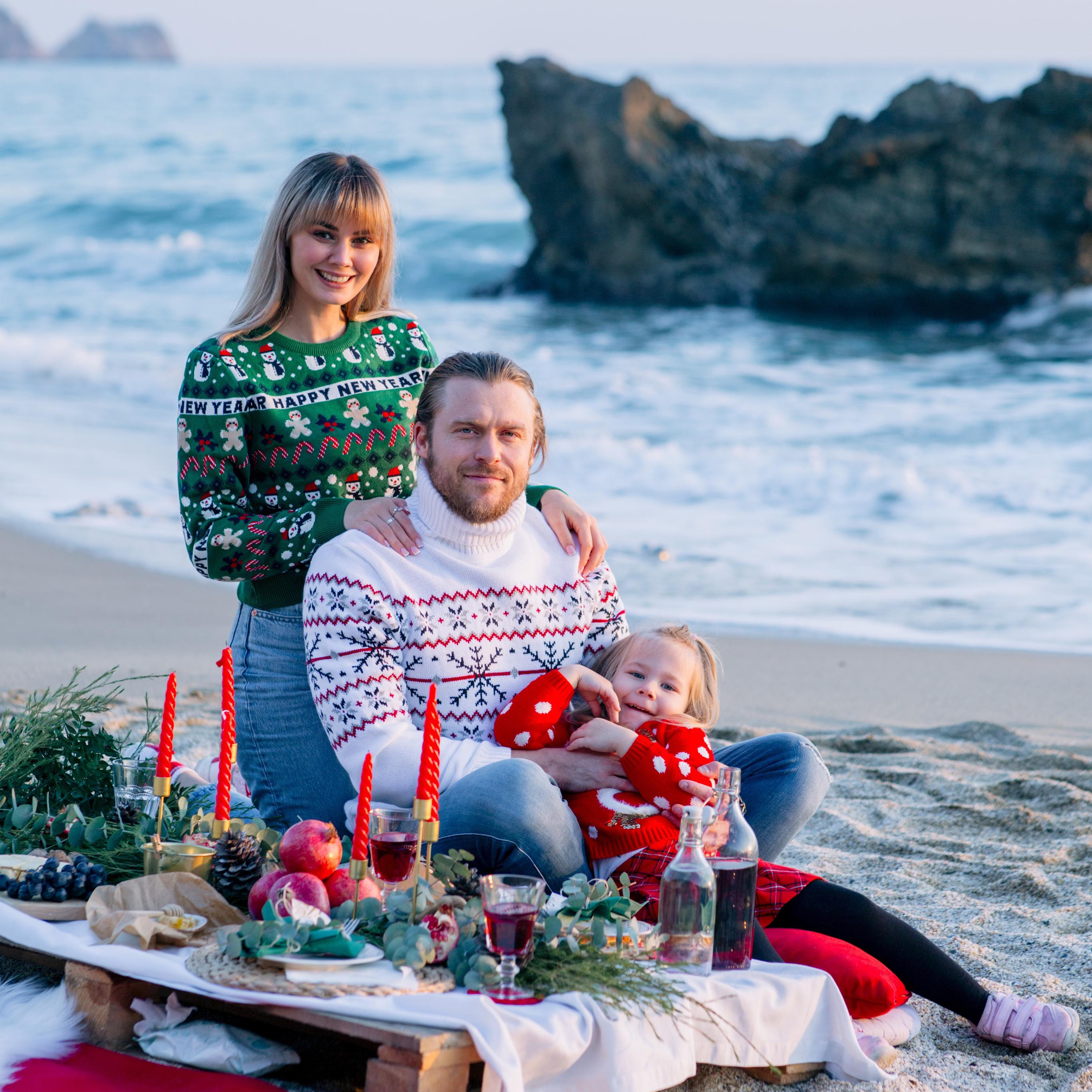 Новогодняя фотосессия на пляже. Алсу Девели. Фотограф в Алании в Турции, Аланья, Сиде, Белек, Анталия, Кемер, Конаклы, Окурджалар. Фотосъемки в Алании. Фотосессия в Алания