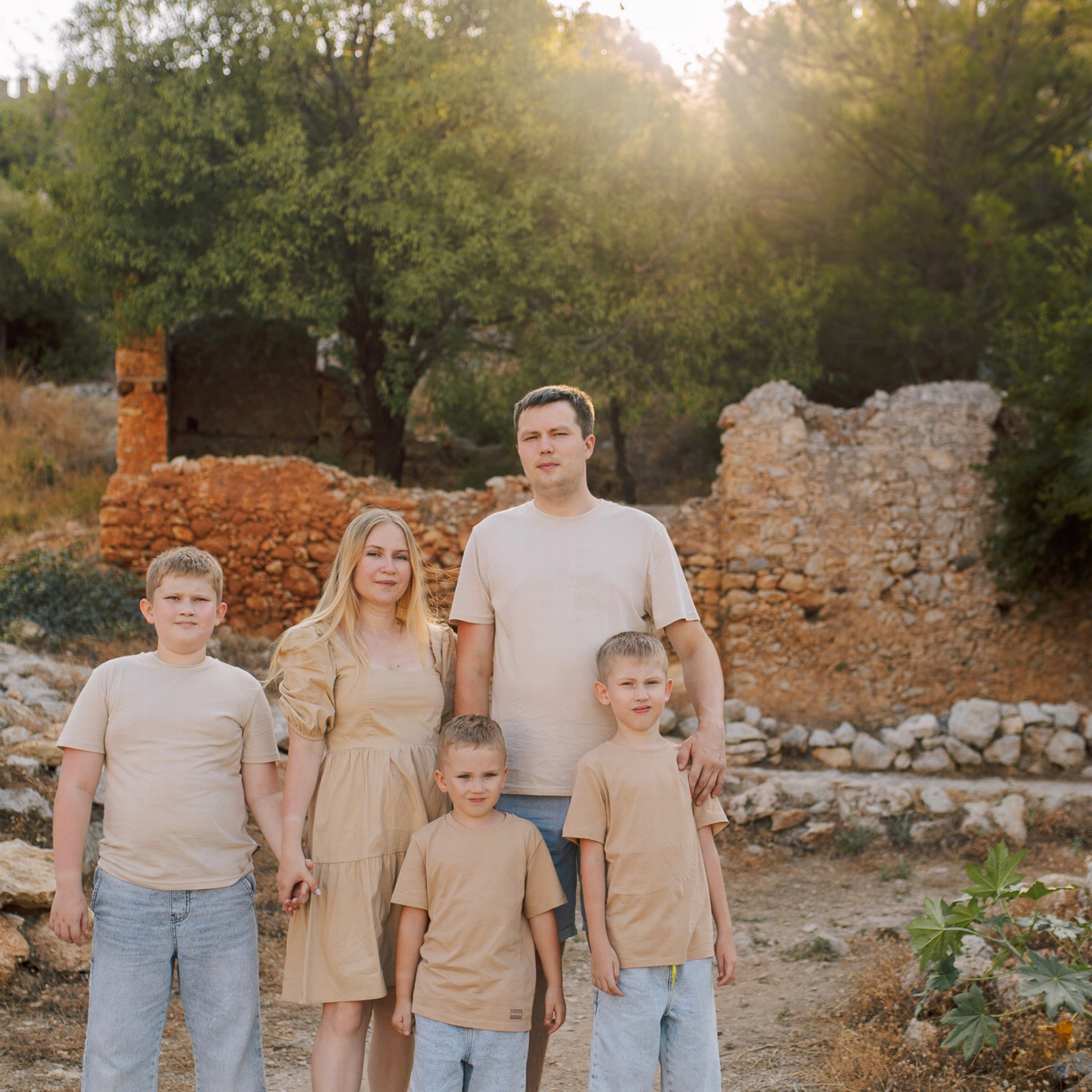 Morning. Beach. Morning family photo session on Cleopatra beach. Alanya. Alsu Develi, Photographer in Turkey, Alanya, Side, Belek, Antalya, Kemer, Turkiye. Photoshooting in Alanya. Photosession in Belek, Side