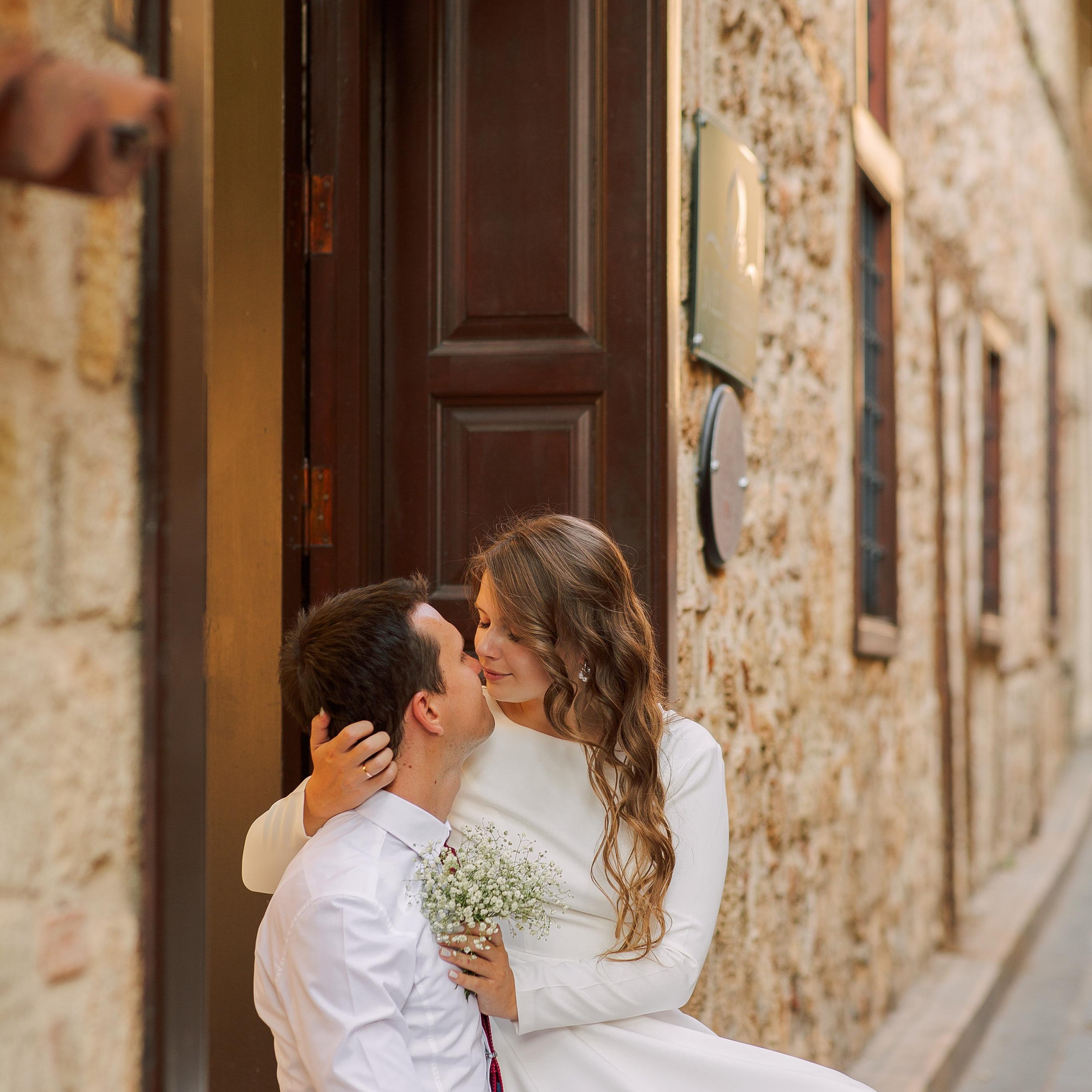 Wedding photo session in Kaleici, Antalya. Alsu Develi, Photographer in Turkey, Alanya, Side, Belek, Antalya, Kemer, Turkiye. Photoshooting in Alanya. Photosession in Belek, Side