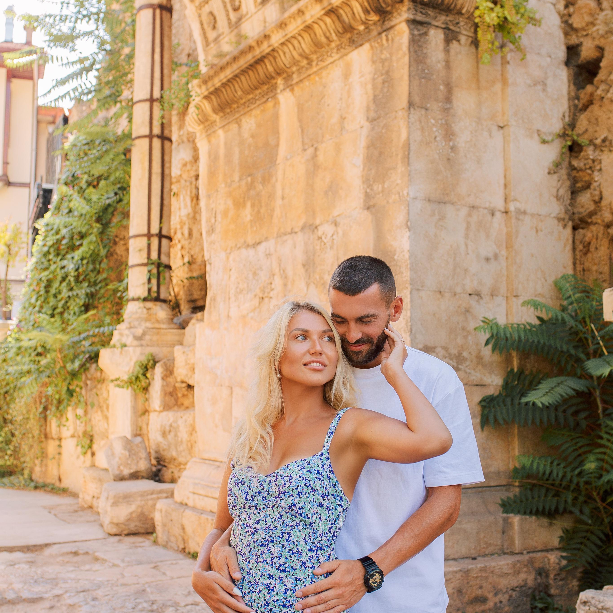 История любви в старом городе Анталии. Алсу Девели. Фотограф в Алании в Турции, Аланья, Сиде, Белек, Анталия, Кемер, Конаклы, Окурджалар. Фотосъемки в Алании. Фотосессия в Алания