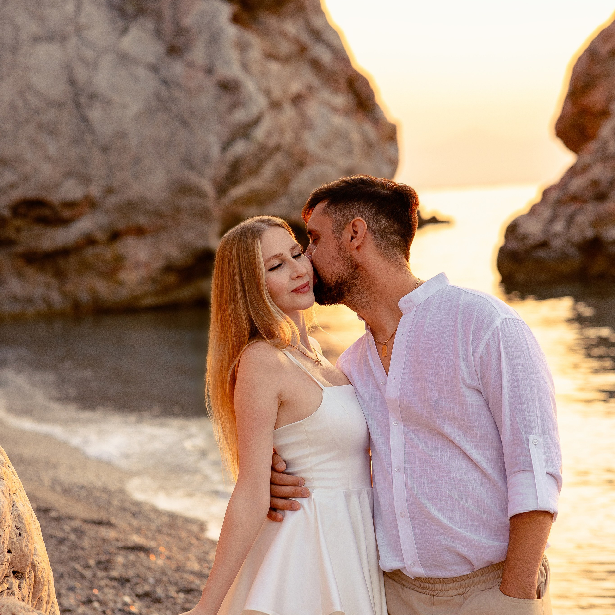 Свадебная фотосессия на пляже в Кемер. Professional Photographer in Alanya, Side, Belek, Antalya. Turkiye