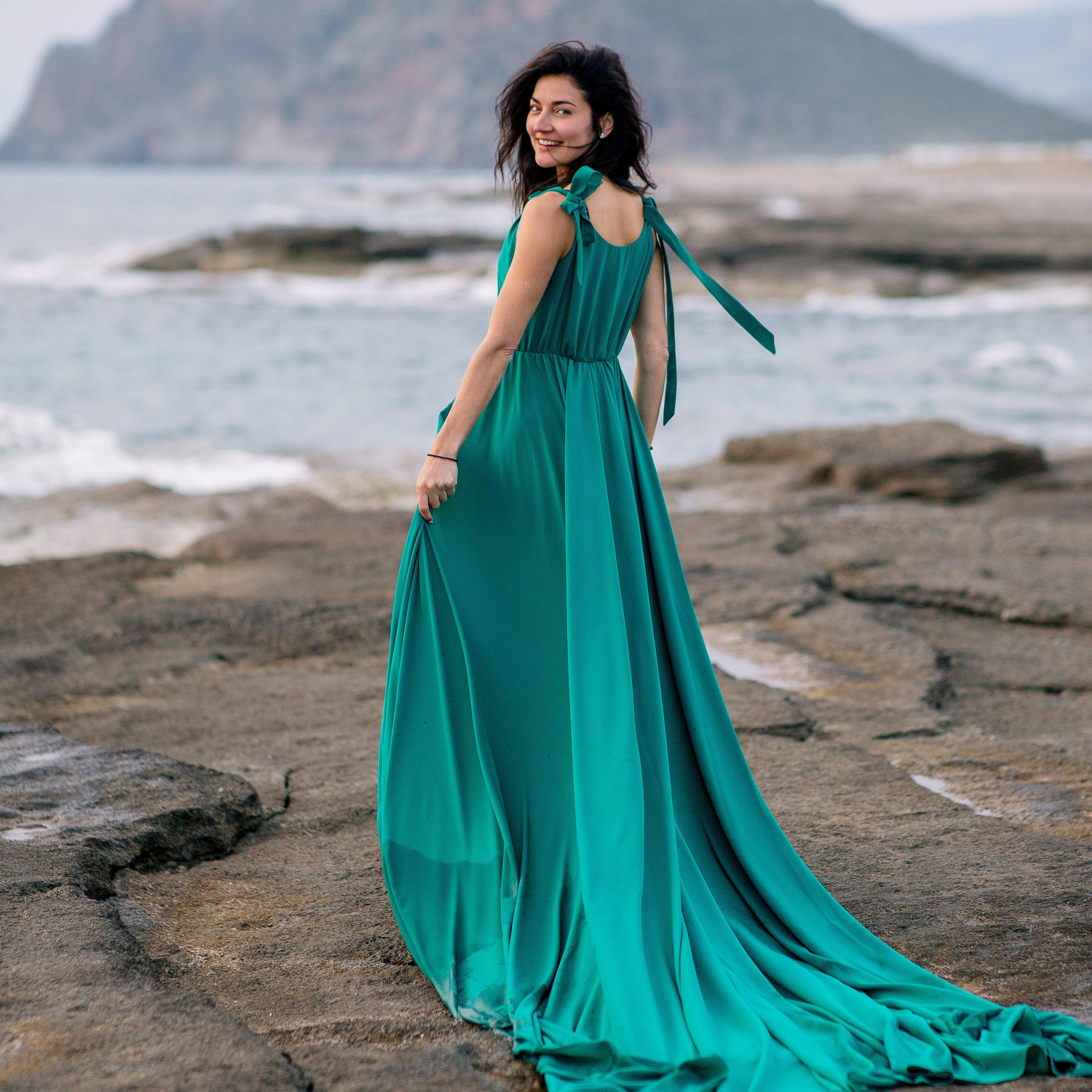 Фотосессия на пляже Кору в летящих платьях аланья. Алсу Девели. Фотограф в Алании в Турции, Аланья, Сиде, Белек, Анталия, Кемер, Конаклы, Окурджалар. Фотосъемки в Алании. Фотосессия в Алания