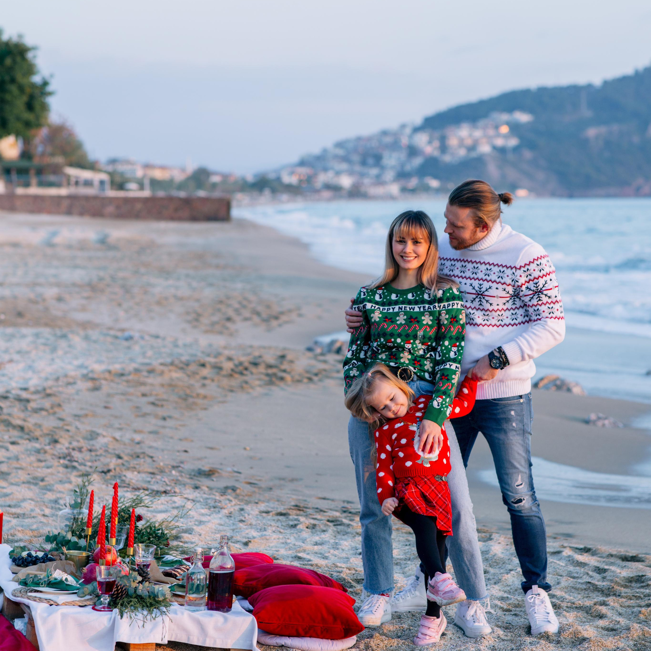 Новогодняя фотосессия на пляже. Алсу Девели. Фотограф в Алании в Турции, Аланья, Сиде, Белек, Анталия, Кемер, Конаклы, Окурджалар. Фотосъемки в Алании. Фотосессия в Алания