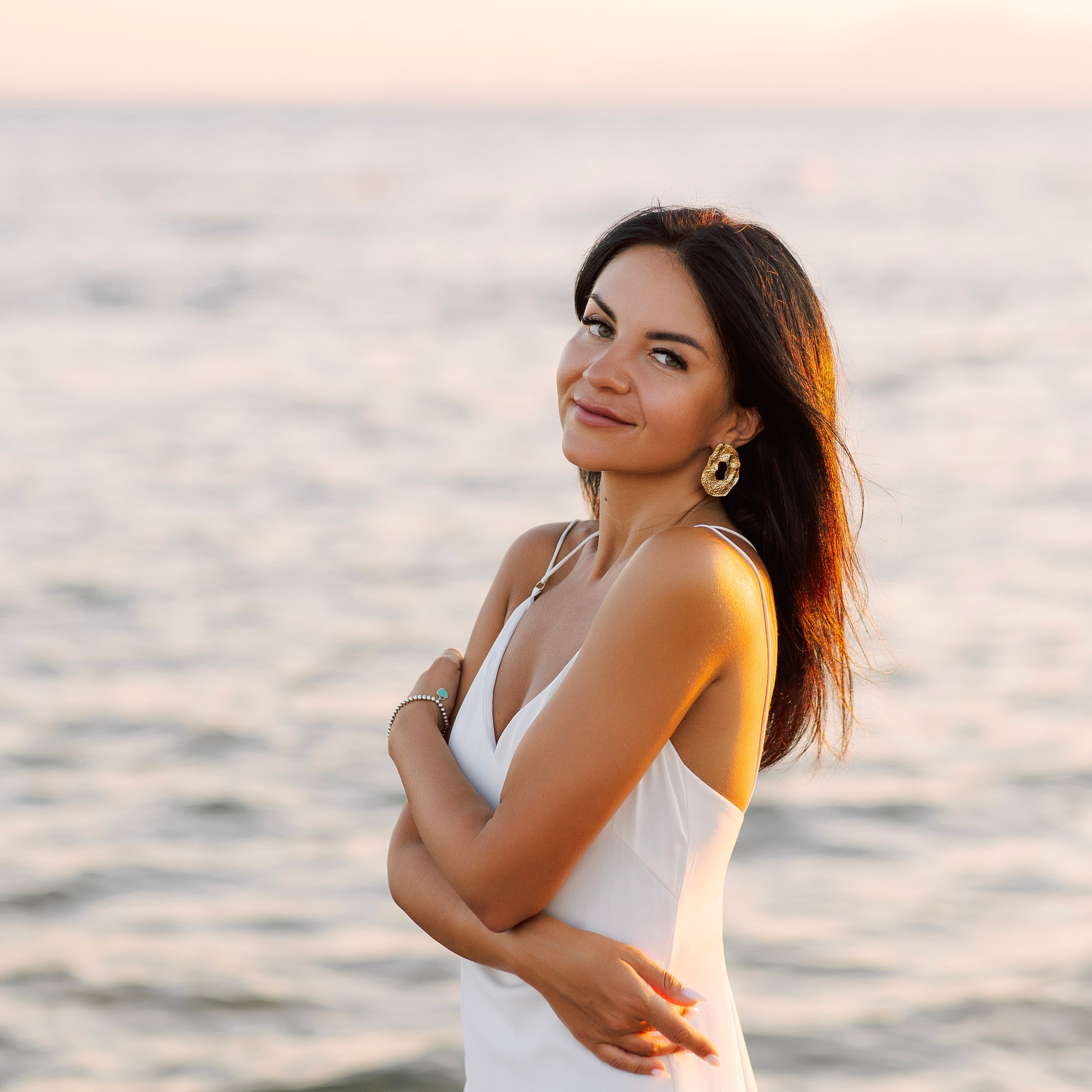 Sunset. Love Story on the beach in Side at sunset. Alsu Develi, Photographer in Turkey, Alanya, Side, Belek, Antalya, Kemer, Turkiye. Photoshooting in Alanya. Photosession in Belek, Side