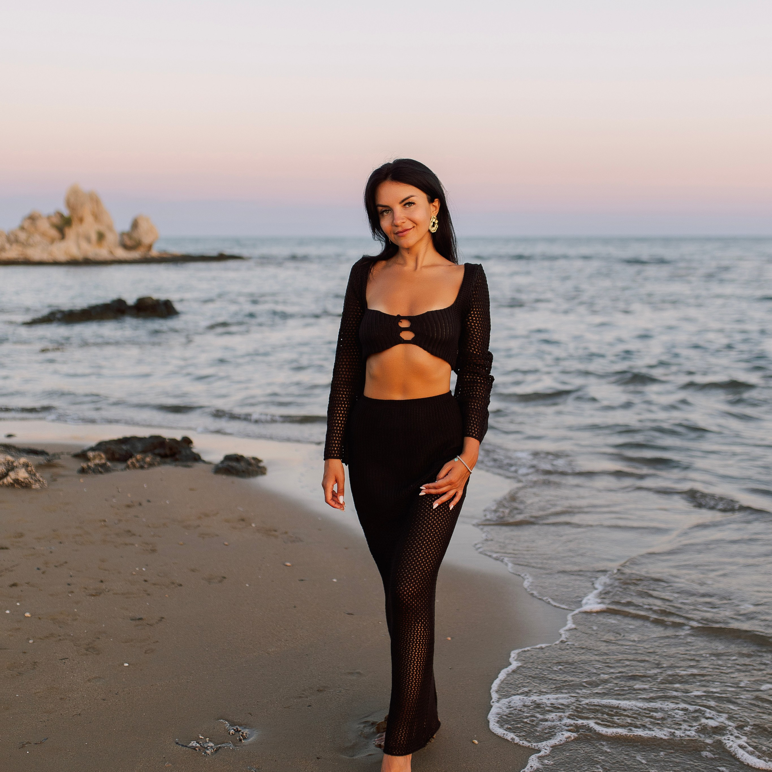 Sunset. Love Story on the beach in Side at sunset. Alsu Develi, Photographer in Turkey, Alanya, Side, Belek, Antalya, Kemer, Turkiye. Photoshooting in Alanya. Photosession in Belek, Side