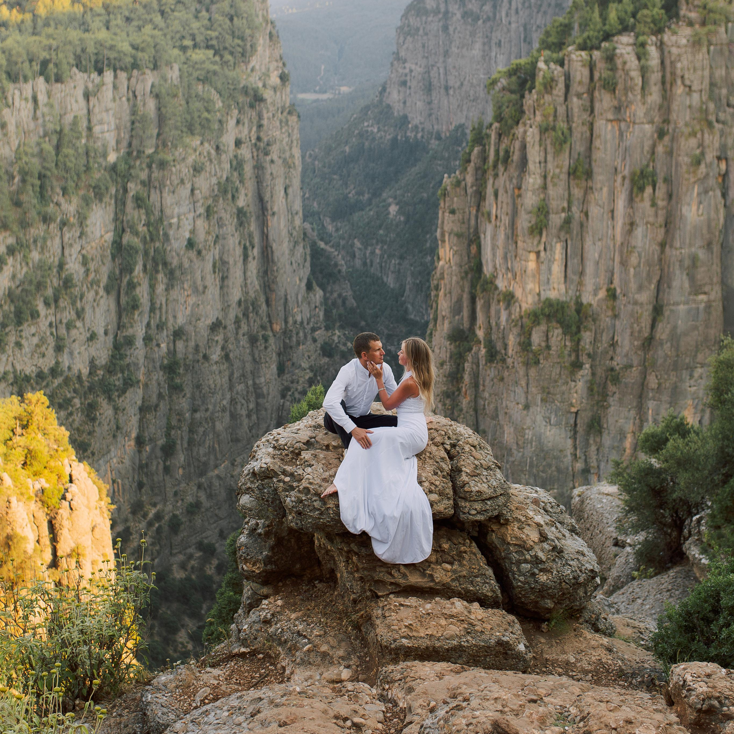 Wedding photo session on the Tazy canyon. Alsu Develi, Photographer in Turkey, Alanya, Side, Belek, Antalya, Kemer, Turkiye. Photoshooting in Alanya. Photosession in Belek, Side
