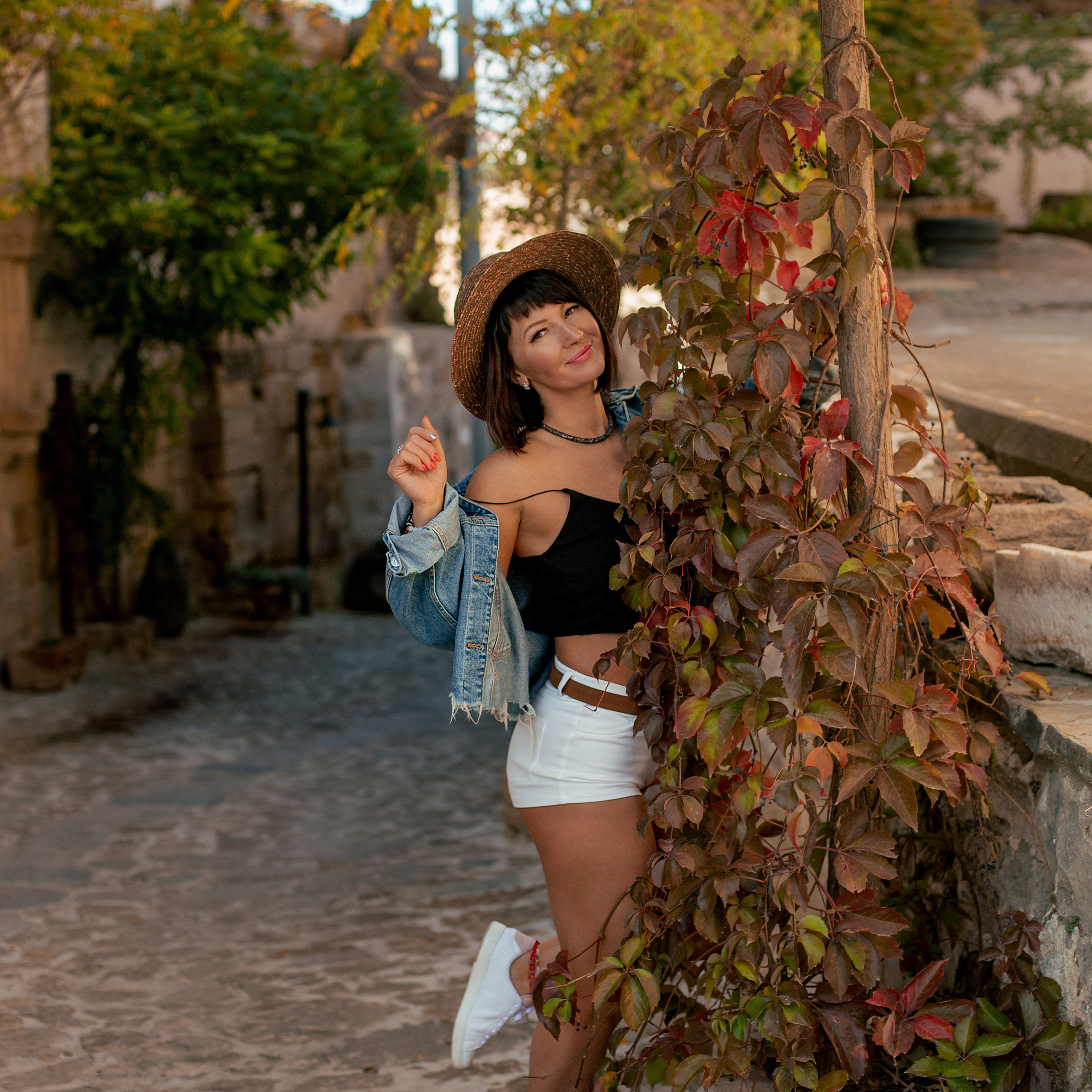 Photo shoot in Cappadocia against the backdrop of floating balloons. Alsu Develi, Photographer in Turkey, Alanya, Side, Belek, Antalya, Kemer, Turkiye. Photoshooting in Alanya. Photosession in Belek, Side