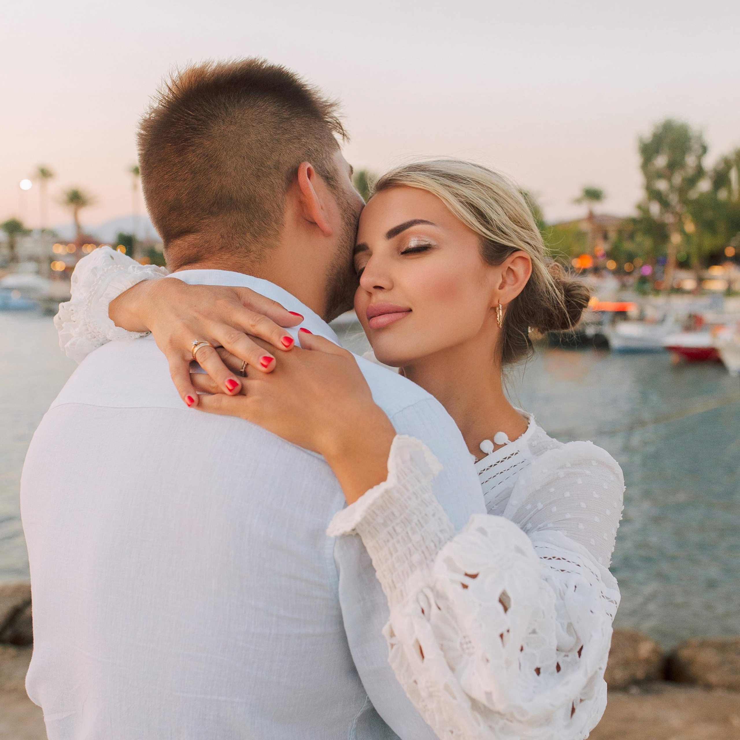 Couple photo shoot in the ancient city of Side. Alsu Develi, Photographer in Turkey, Alanya, Side, Belek, Antalya, Kemer, Turkiye. Photoshooting in Alanya. Photosession in Belek, Side