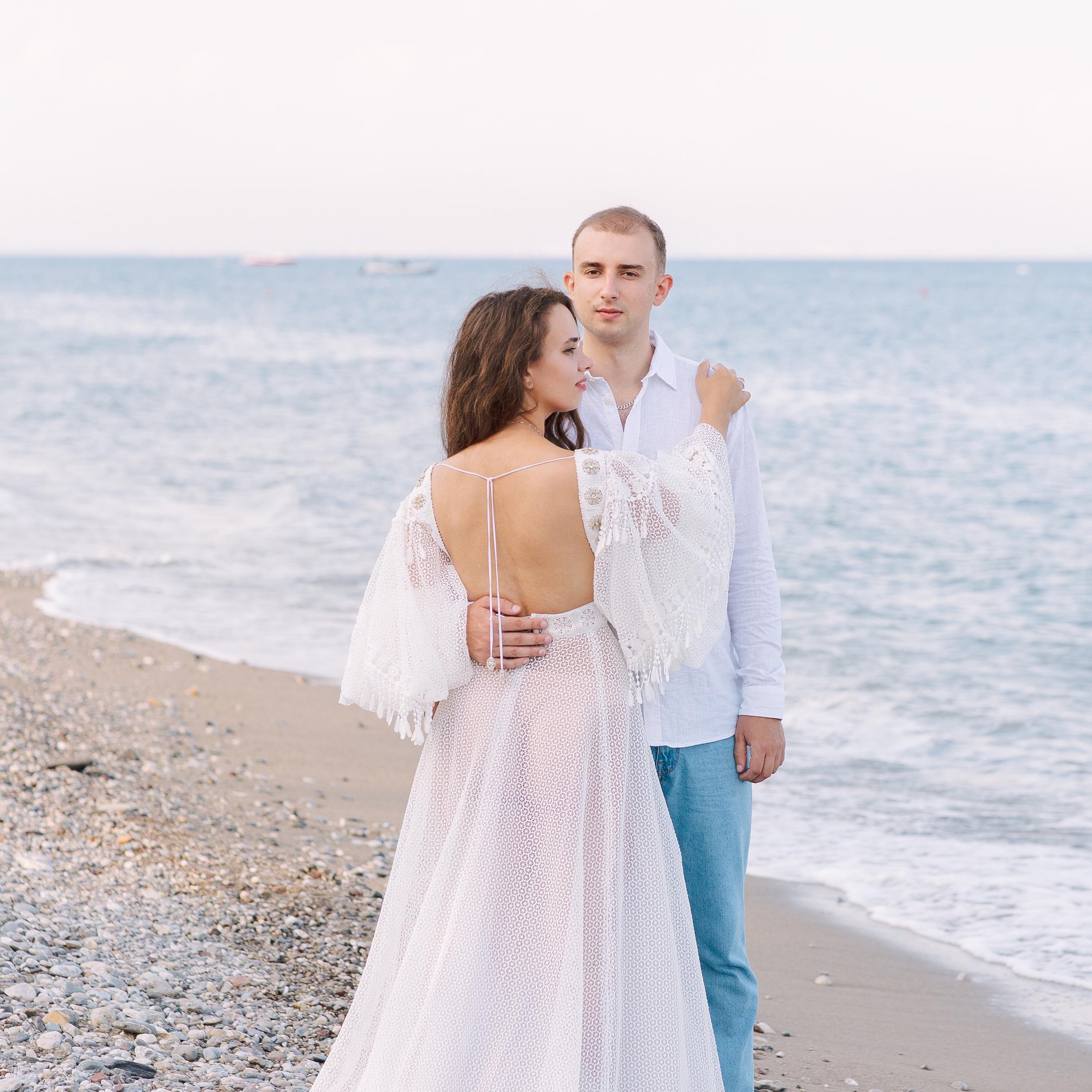 Love story on the beach in Kemer. Alsu Develi, Photographer in Turkey, Alanya, Side, Belek, Antalya, Kemer, Turkiye. Photoshooting in Alanya. Photosession in Belek, Side
