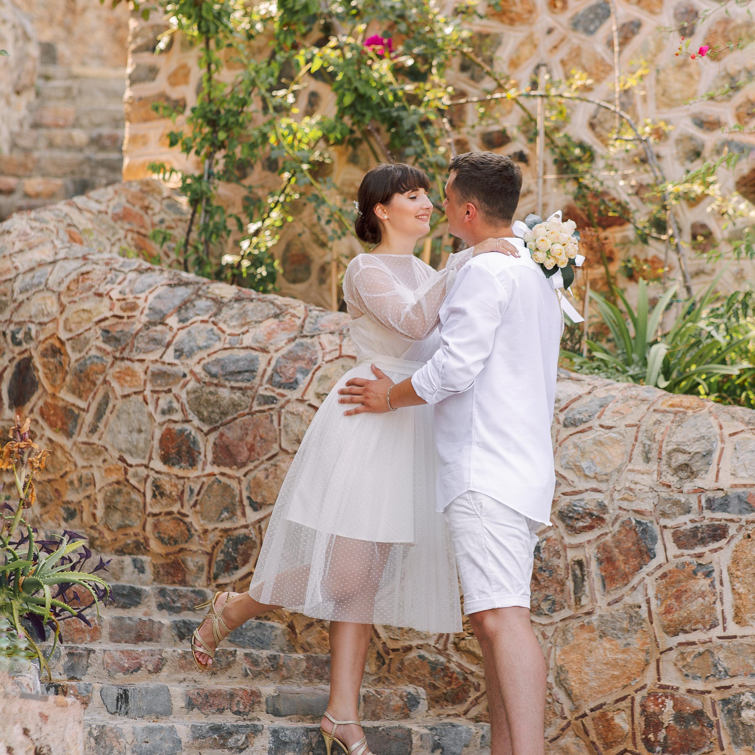 Wedding photo shoot in Alanya: Castle, port and beach. Alsu Develi, Photographer in Turkey, Alanya, Side, Belek, Antalya, Kemer, Turkiye. Photoshooting in Alanya. Photosession in Belek, Side