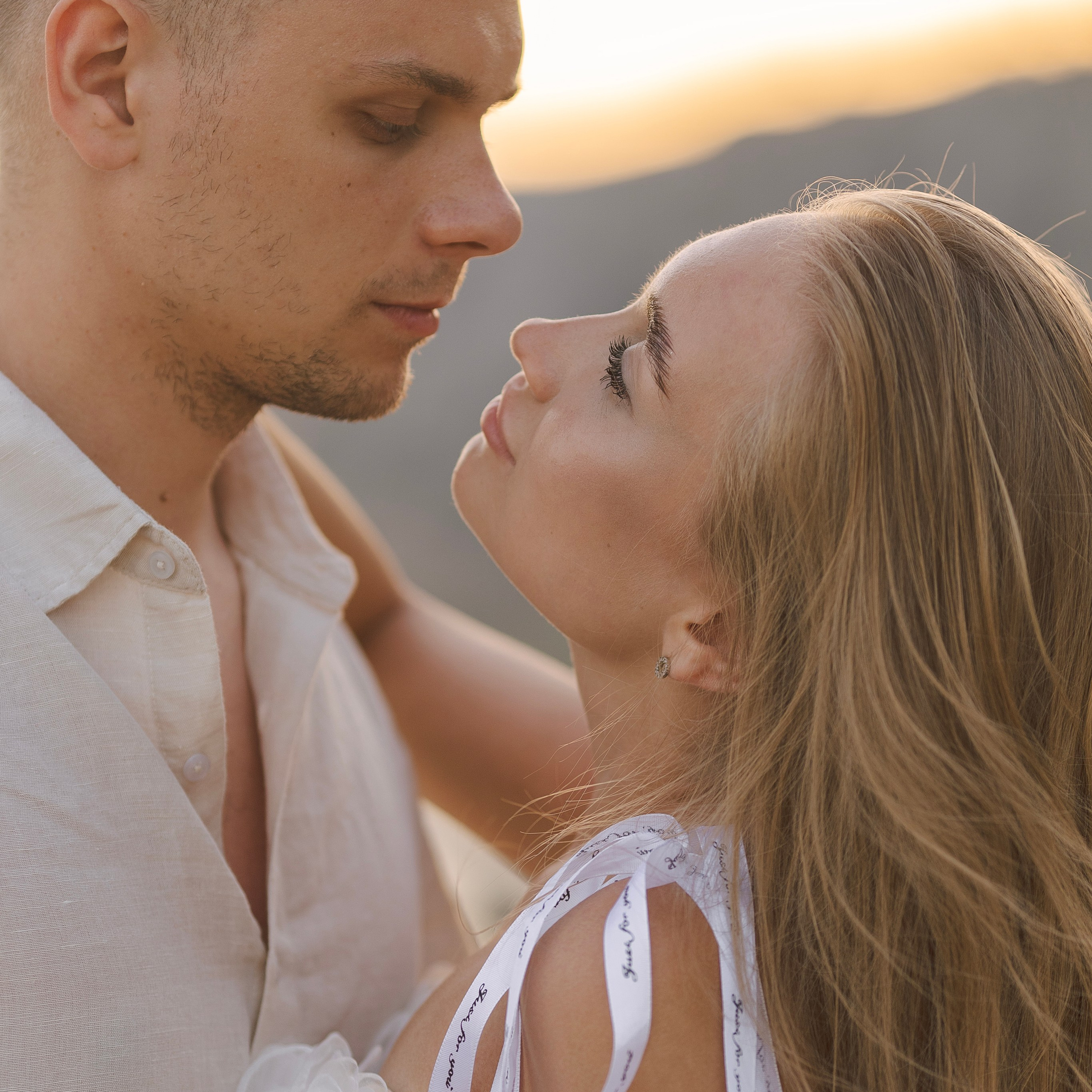 Пляж. Love story на пляже клеопатры на закате. Аланья. Алсу Девели. Фотограф в Алании в Турции, Аланья, Сиде, Белек, Анталия, Кемер, Конаклы, Окурджалар. Фотосъемки в Алании. Фотосессия в Алания