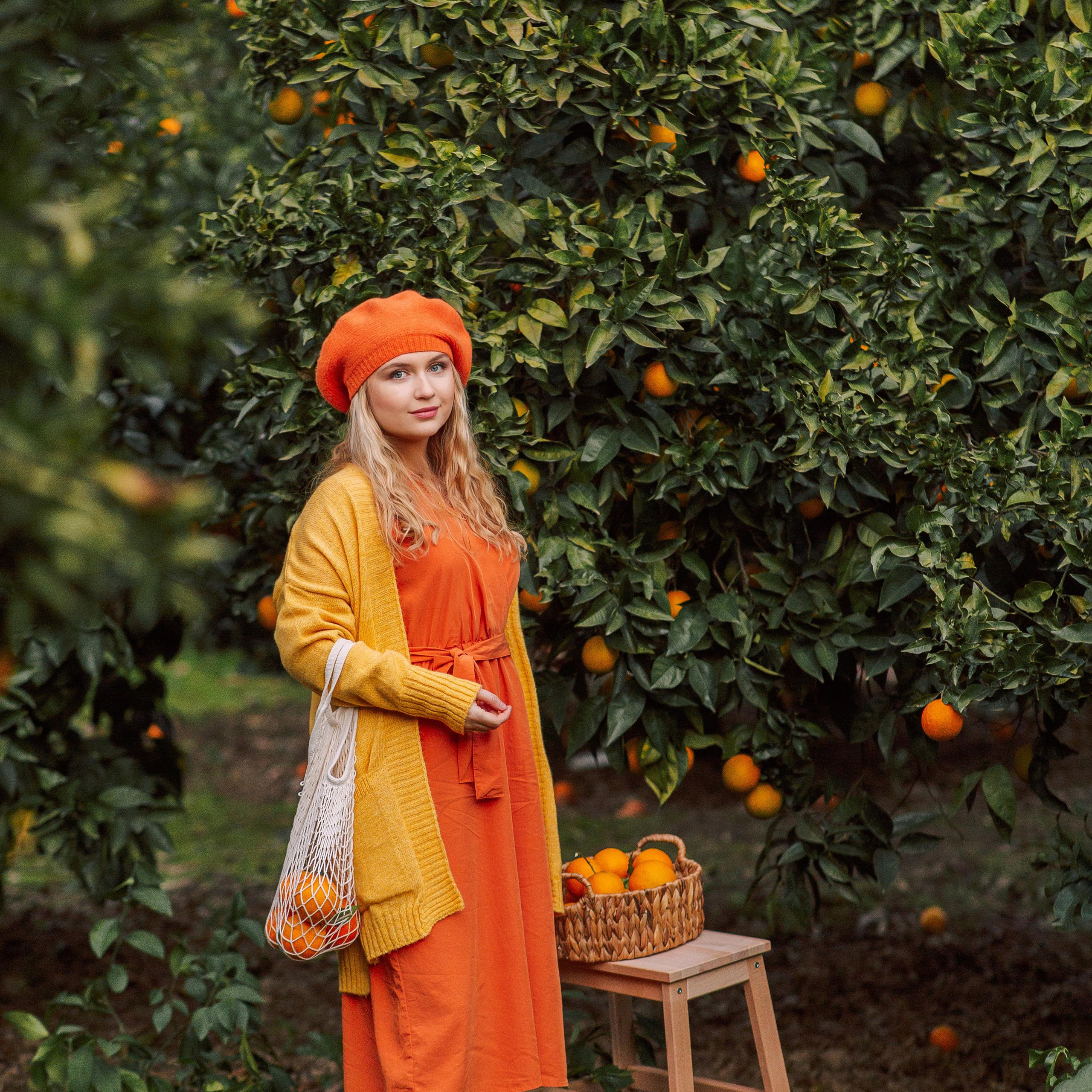 Фотосессия в апельсиновом саду. Алсу Девели. Фотограф в Алании в Турции, Аланья, Сиде, Белек, Анталия, Кемер, Конаклы, Окурджалар. Фотосъемки в Алании. Фотосессия в Алания