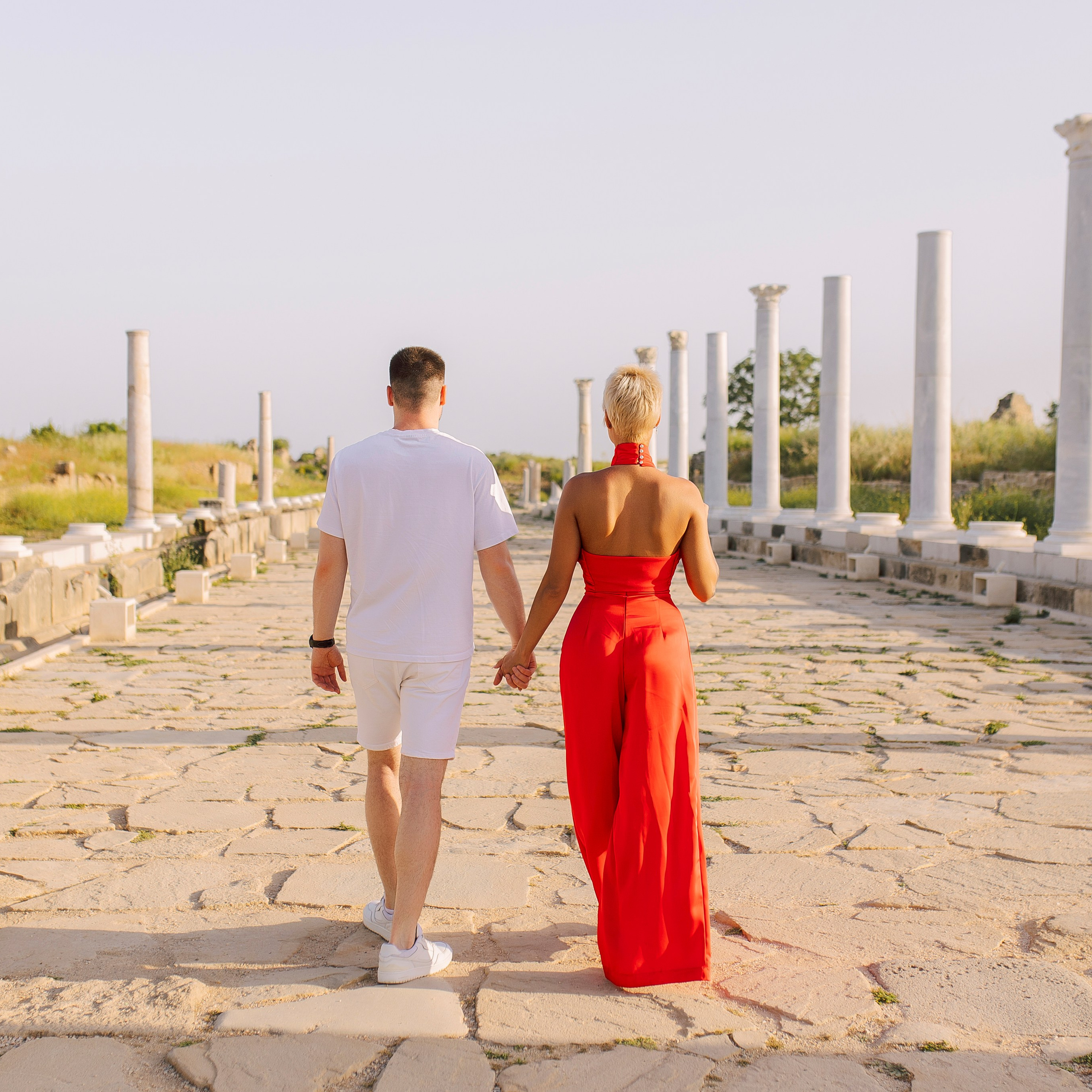 .Love story Прогулка по Старому городу. Алсу Девели. Фотограф в Алании в Турции, Аланья, Сиде, Белек, Анталия, Кемер, Конаклы, Окурджалар. Фотосъемки в Алании. Фотосессия в Алания