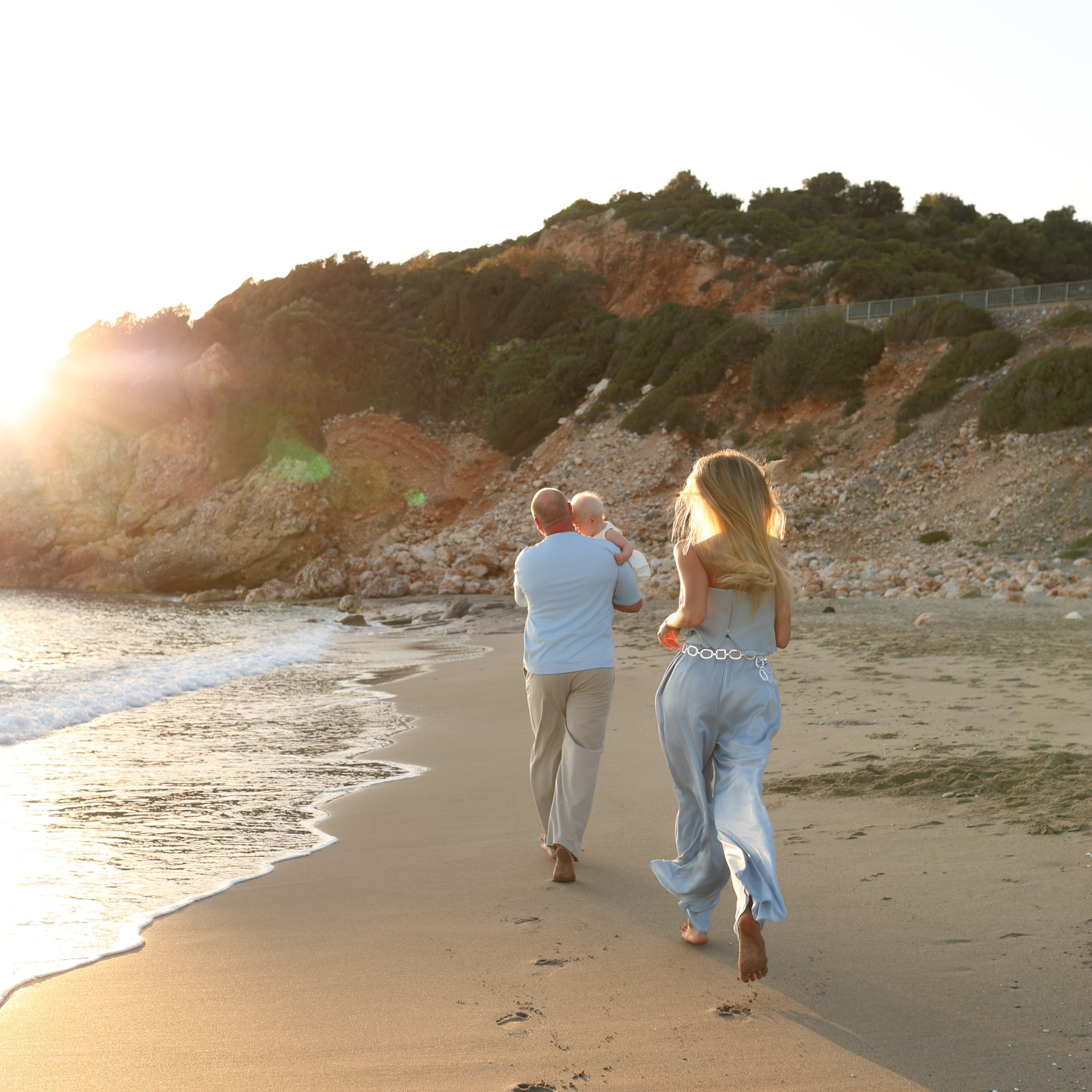 Family photoshoot at sunset in Alanya. Professional Photographer in Alanya, Side, Belek, Antalya. Turkiye
