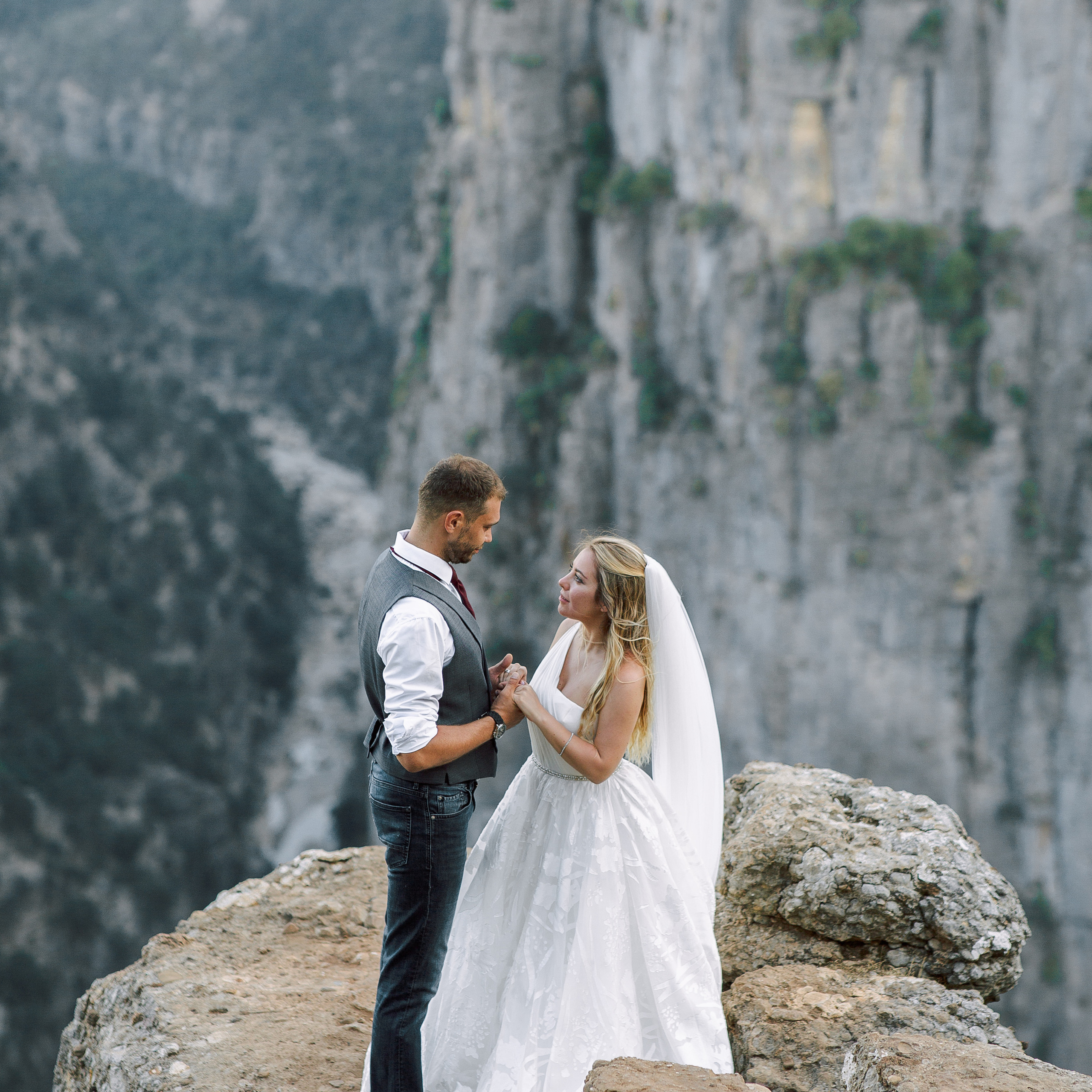 Свадебная фотосессия у каньона Тазы. Алсу Девели. Фотограф в Алании в Турции, Аланья, Сиде, Белек, Анталия, Кемер, Конаклы, Окурджалар. Фотосъемки в Алании. Фотосессия в Алания