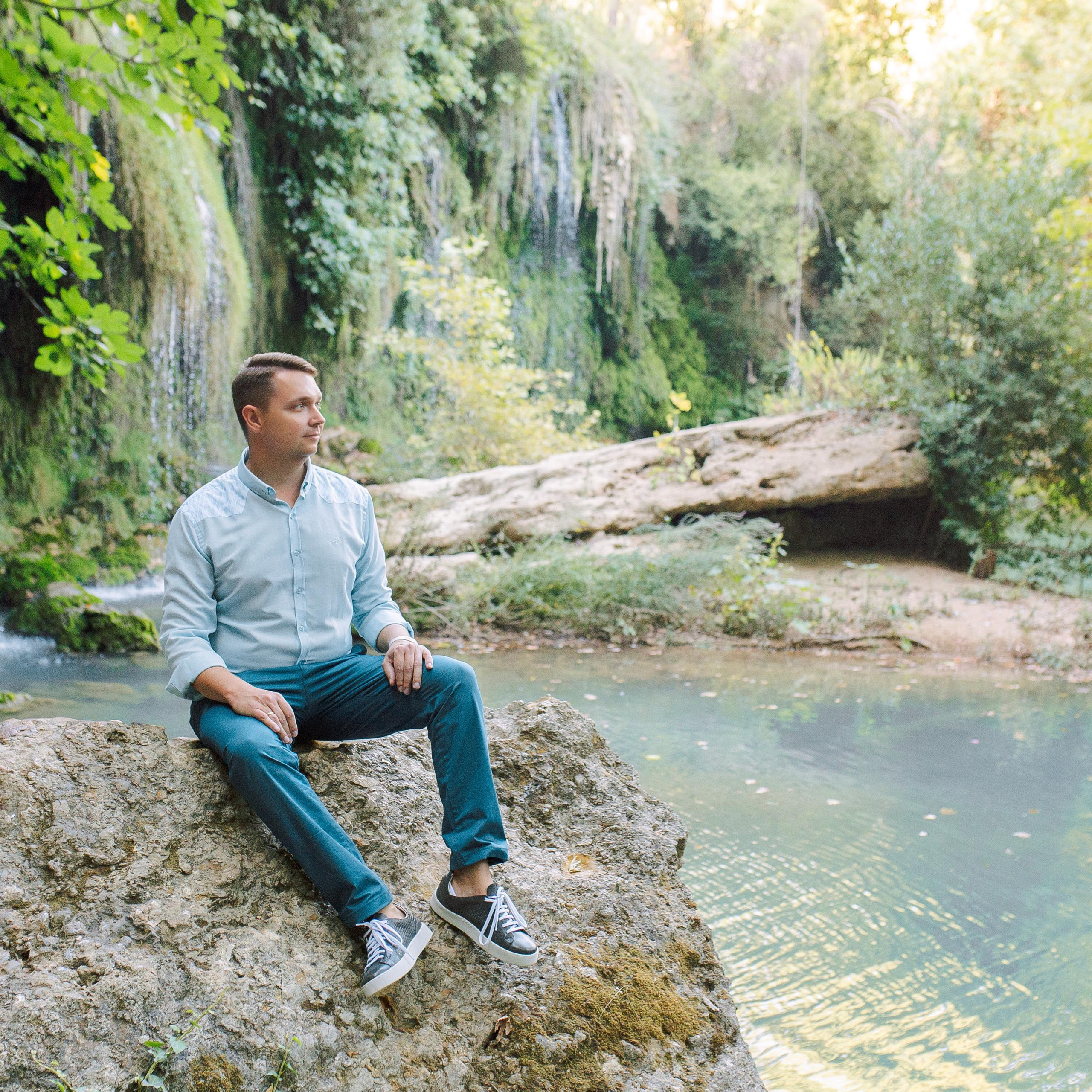 Day. Magic waterfall. Love story photo session of couples. Alsu Develi, Photographer in Turkey, Alanya, Side, Belek, Antalya, Kemer, Turkiye. Photoshooting in Alanya. Photosession in Belek, Side