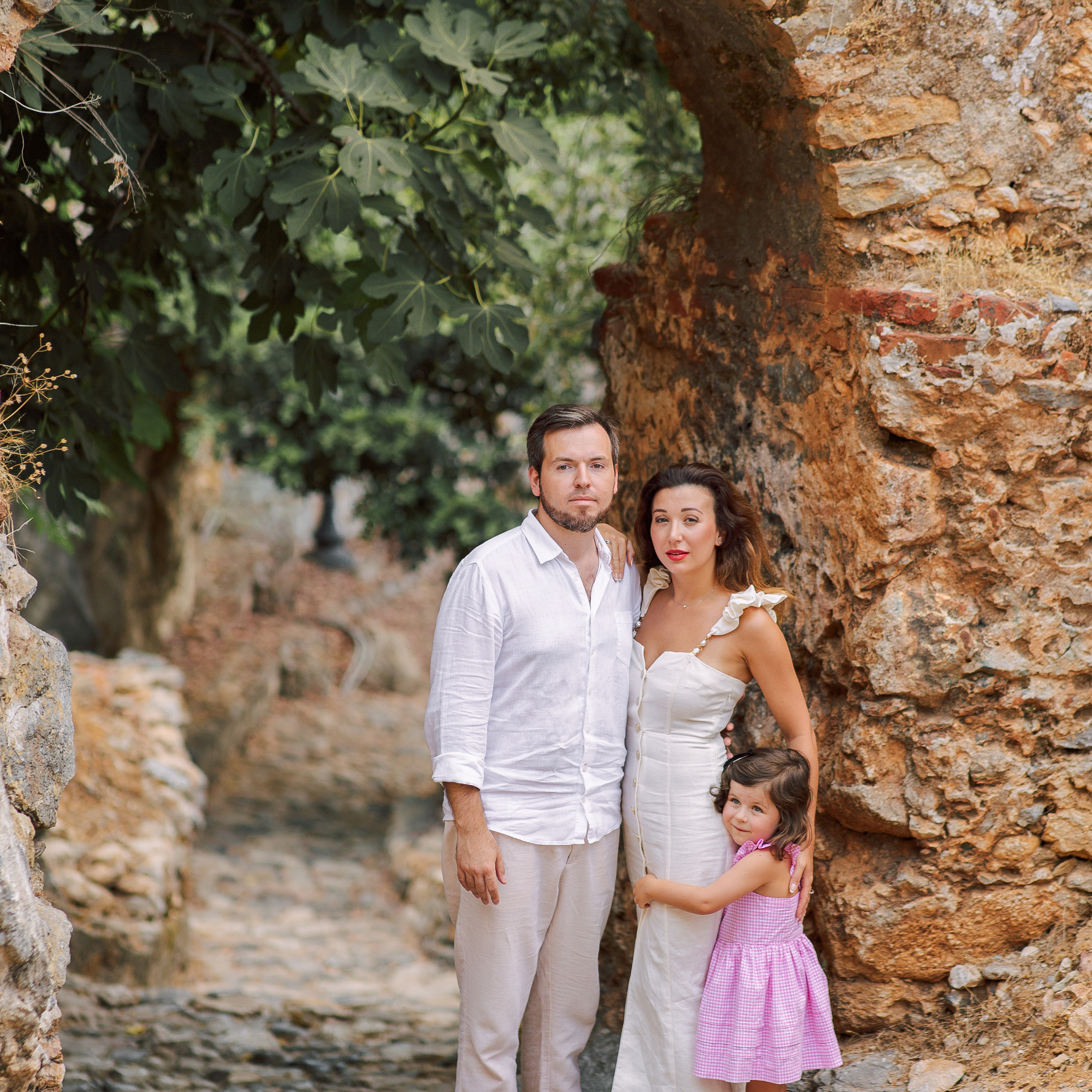 Красивая семейная съемка у крепости Алании. Алсу Девели. Фотограф в Алании в Турции, Аланья, Сиде, Белек, Анталия, Кемер, Конаклы, Окурджалар. Фотосъемки в Алании. Фотосессия в Алания