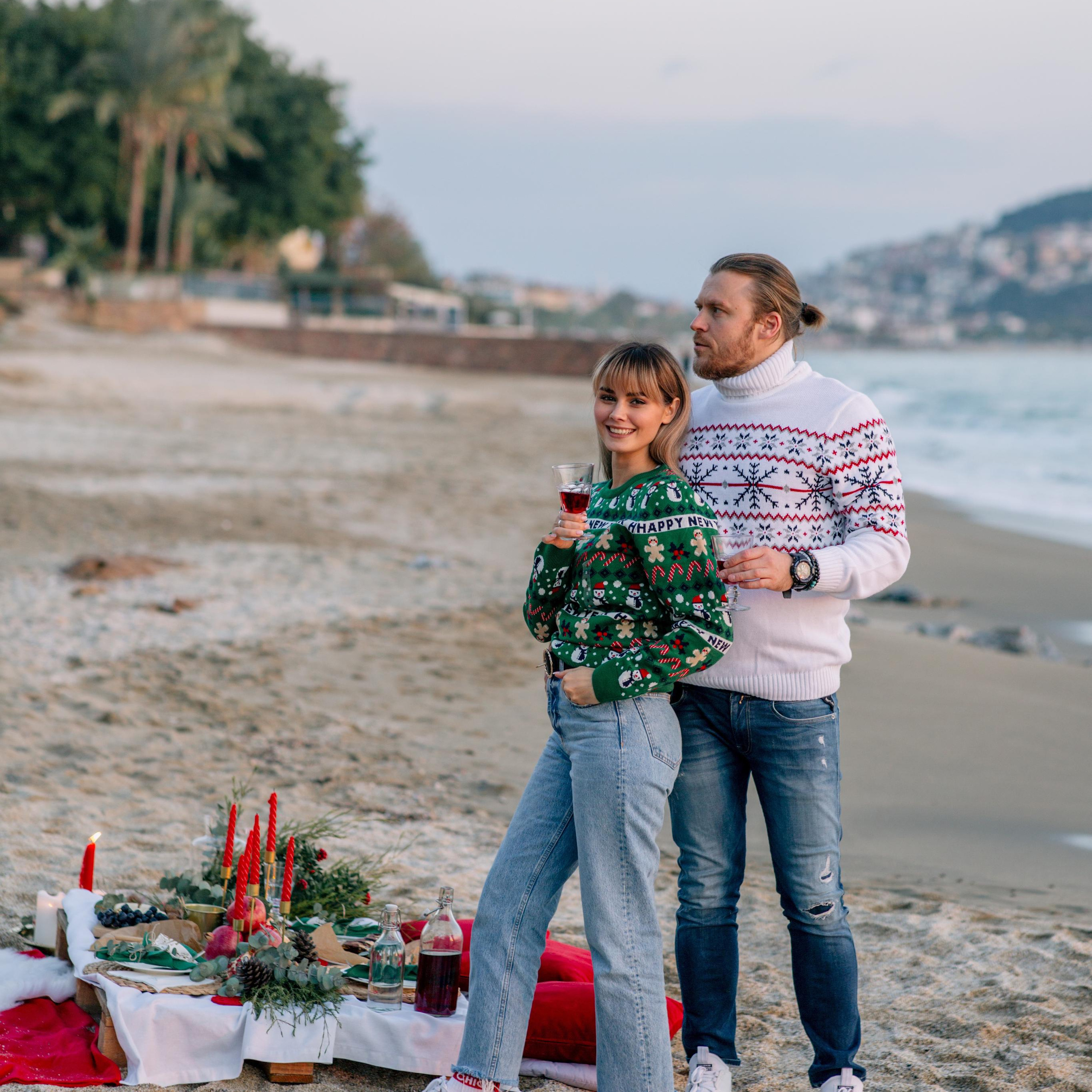 Новогодняя фотосессия на пляже. Алсу Девели. Фотограф в Алании в Турции, Аланья, Сиде, Белек, Анталия, Кемер, Конаклы, Окурджалар. Фотосъемки в Алании. Фотосессия в Алания