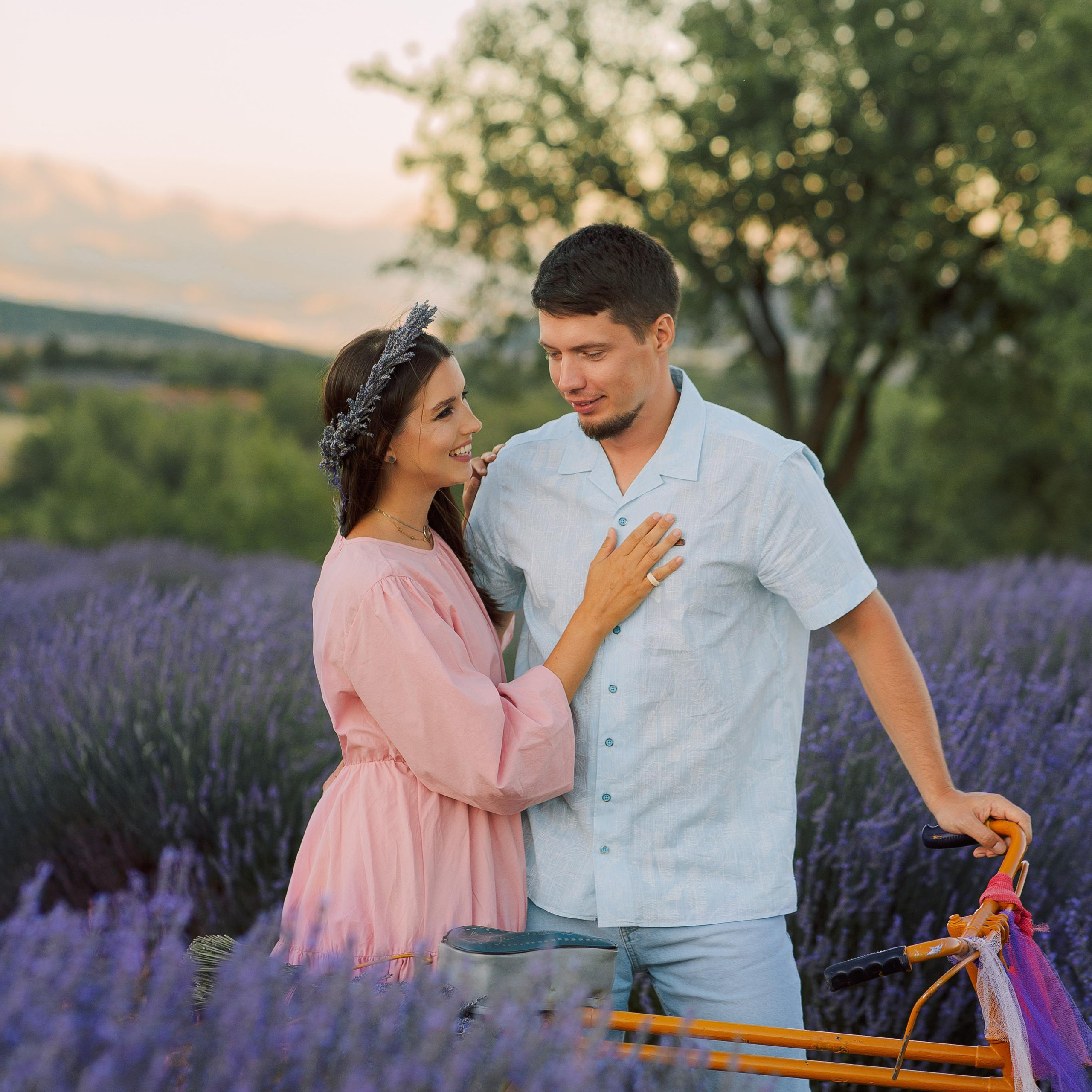 Семейная фотосессия на лавандовых полях. Алсу Девели. Фотограф в Алании в Турции, Аланья, Сиде, Белек, Анталия, Кемер, Конаклы, Окурджалар. Фотосъемки в Алании. Фотосессия в Алания