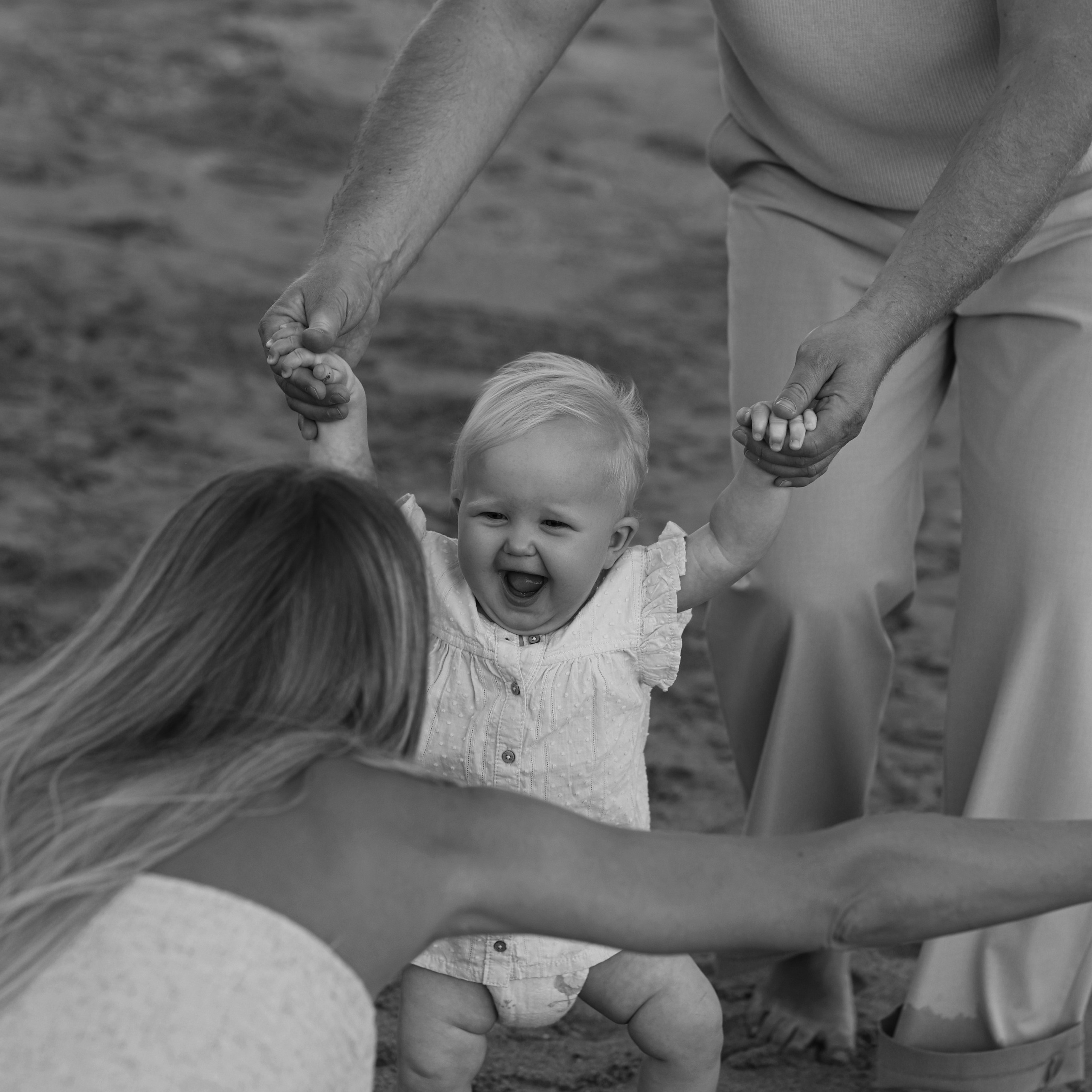 Family photoshoot at sunset in Alanya. Professional Photographer in Alanya, Side, Belek, Antalya. Turkiye
