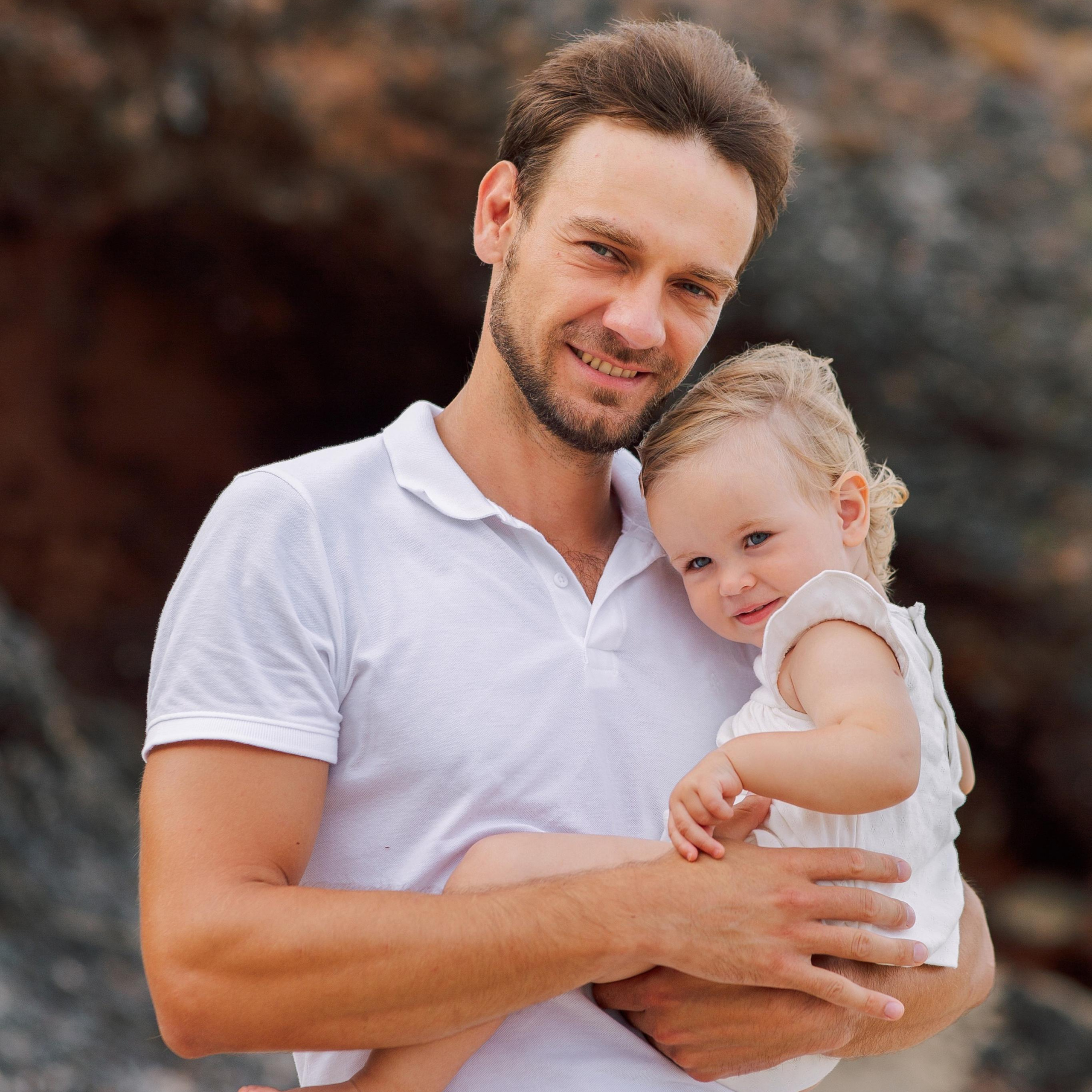 Morning family photo shoot on Cleopatra Beach. Alsu Develi, Photographer in Turkey, Alanya, Side, Belek, Antalya, Kemer, Turkiye. Photoshooting in Alanya. Photosession in Belek, Side
