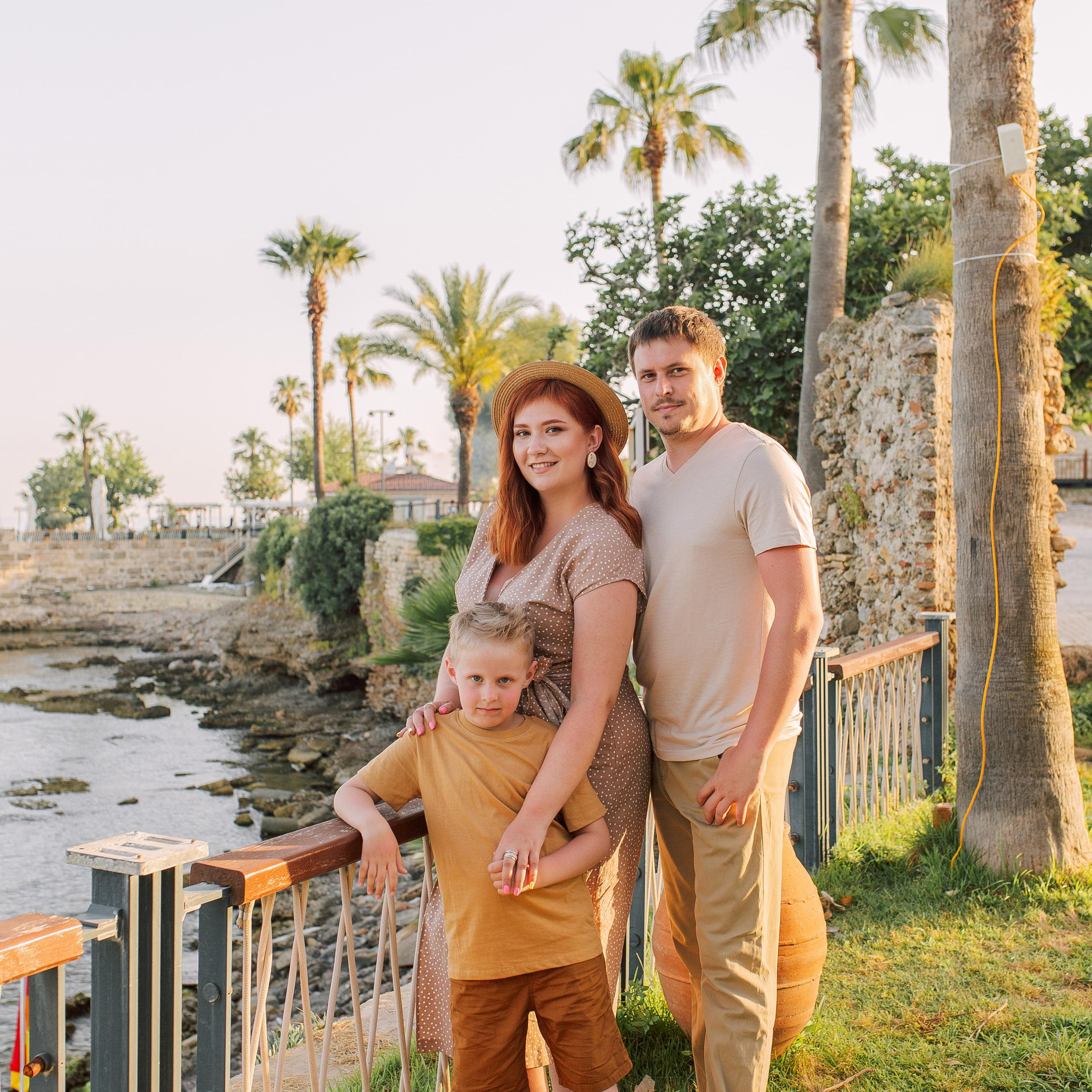 Семейная съемка в античном городе Сиде на закате. Алсу Девели. Фотограф в Алании в Турции, Аланья, Сиде, Белек, Анталия, Кемер, Конаклы, Окурджалар. Фотосъемки в Алании. Фотосессия в Алания