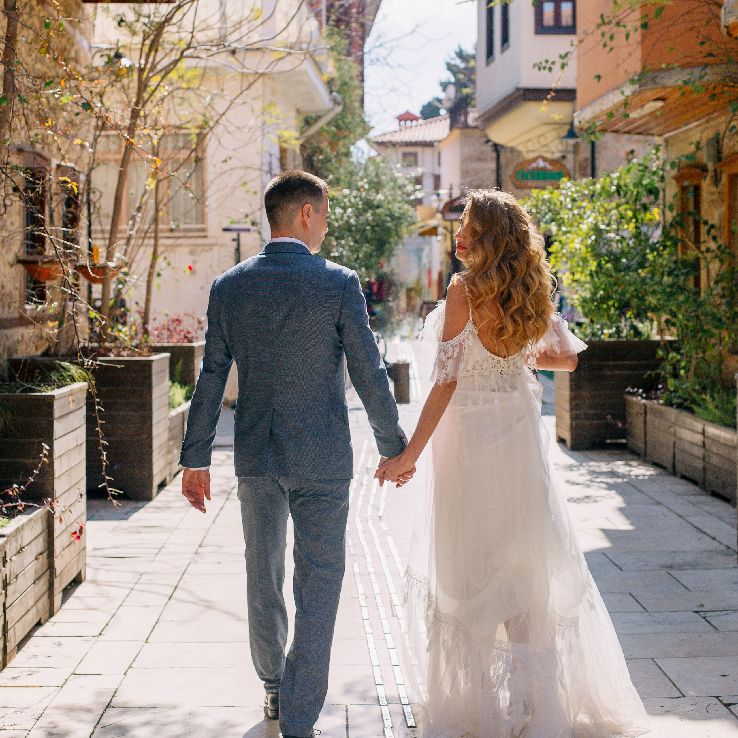 Wedding photo session in Kaleici, Antalya. Alsu Develi, Photographer in Turkey, Alanya, Side, Belek, Antalya, Kemer, Turkiye. Photoshooting in Alanya. Photosession in Belek, Side