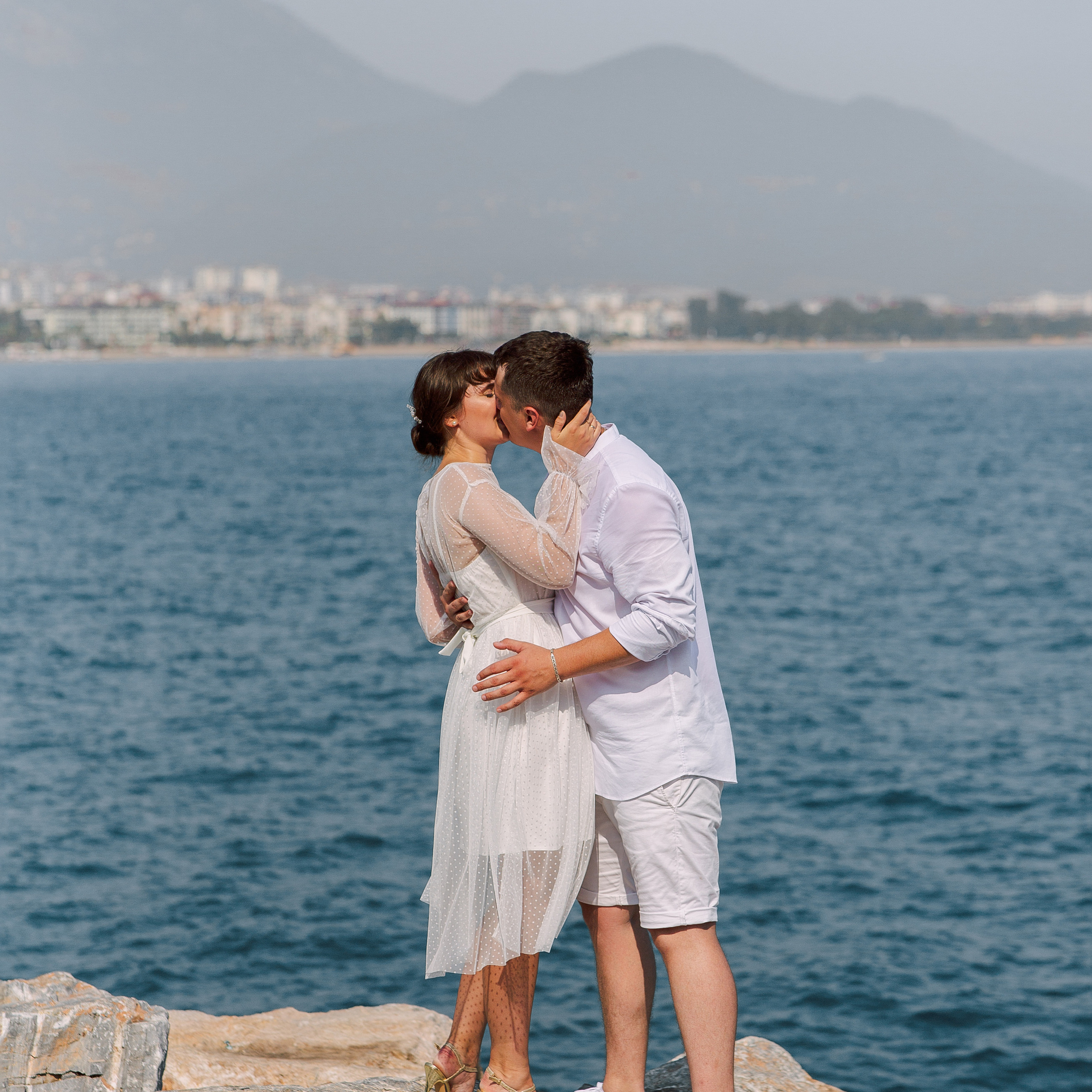 Wedding photo shoot in Alanya: Castle, port and beach. Alsu Develi, Photographer in Turkey, Alanya, Side, Belek, Antalya, Kemer, Turkiye. Photoshooting in Alanya. Photosession in Belek, Side